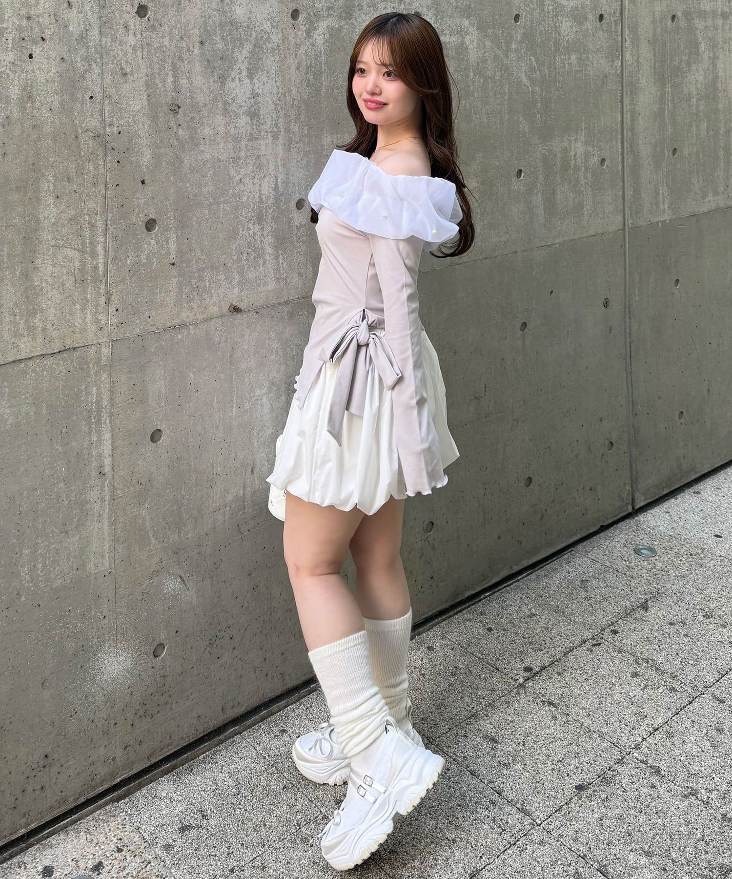 OLIVE des OLIVE(オリーブ デ オリーブ) 【インフルエンサー企画】yui ちゅるふわリボンオフショルトップス