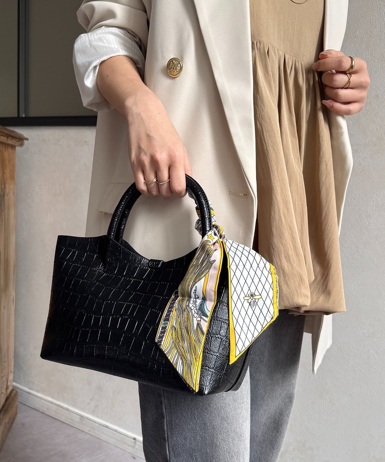 Thevon.(ゼヴォン) スカーフ付き2WAYボストンバッグ