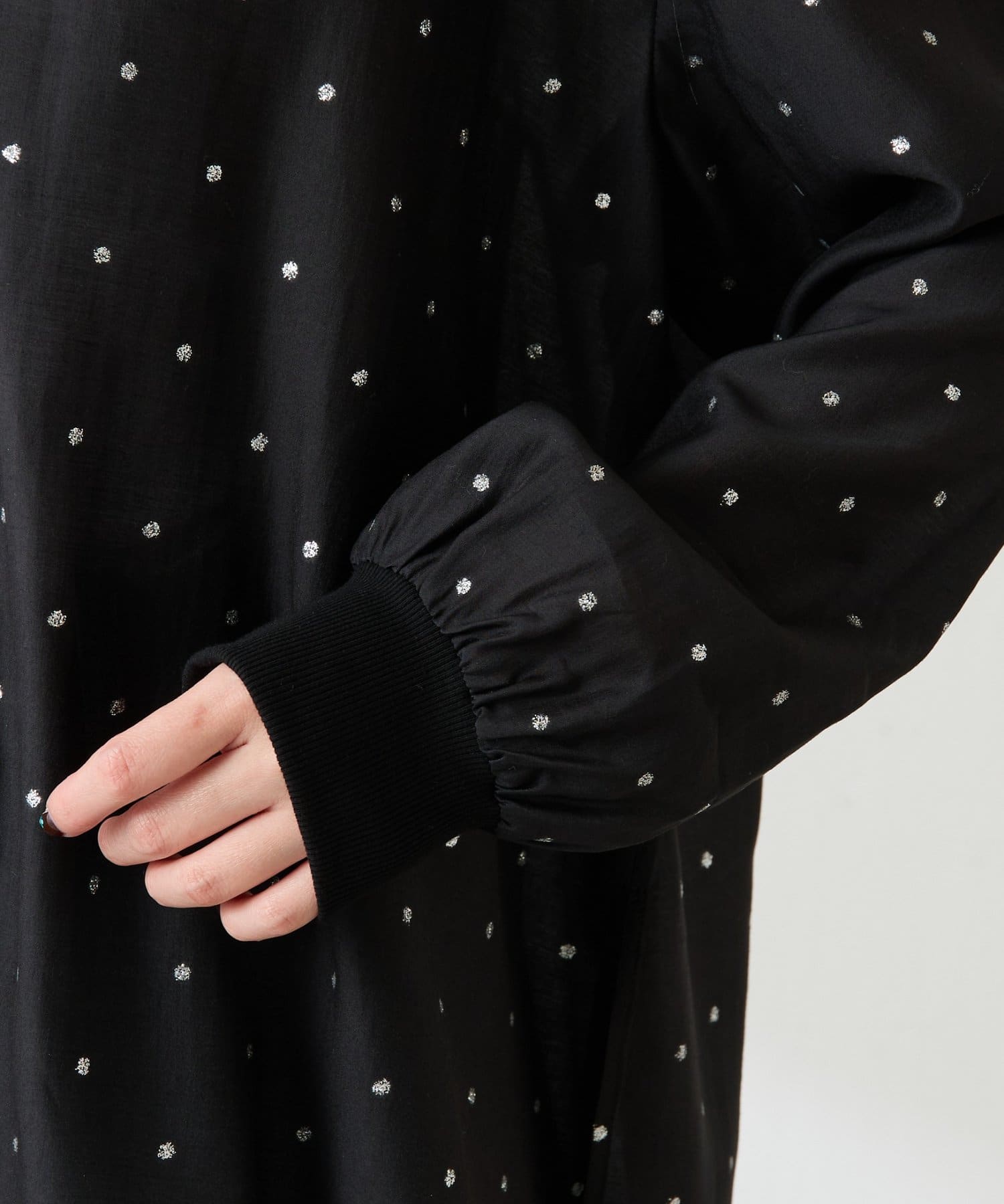 COLLAGE GALLARDAGALANTE(コラージュ ガリャルダガランテ) 【ロングシーズン使える】シアードットシャツ