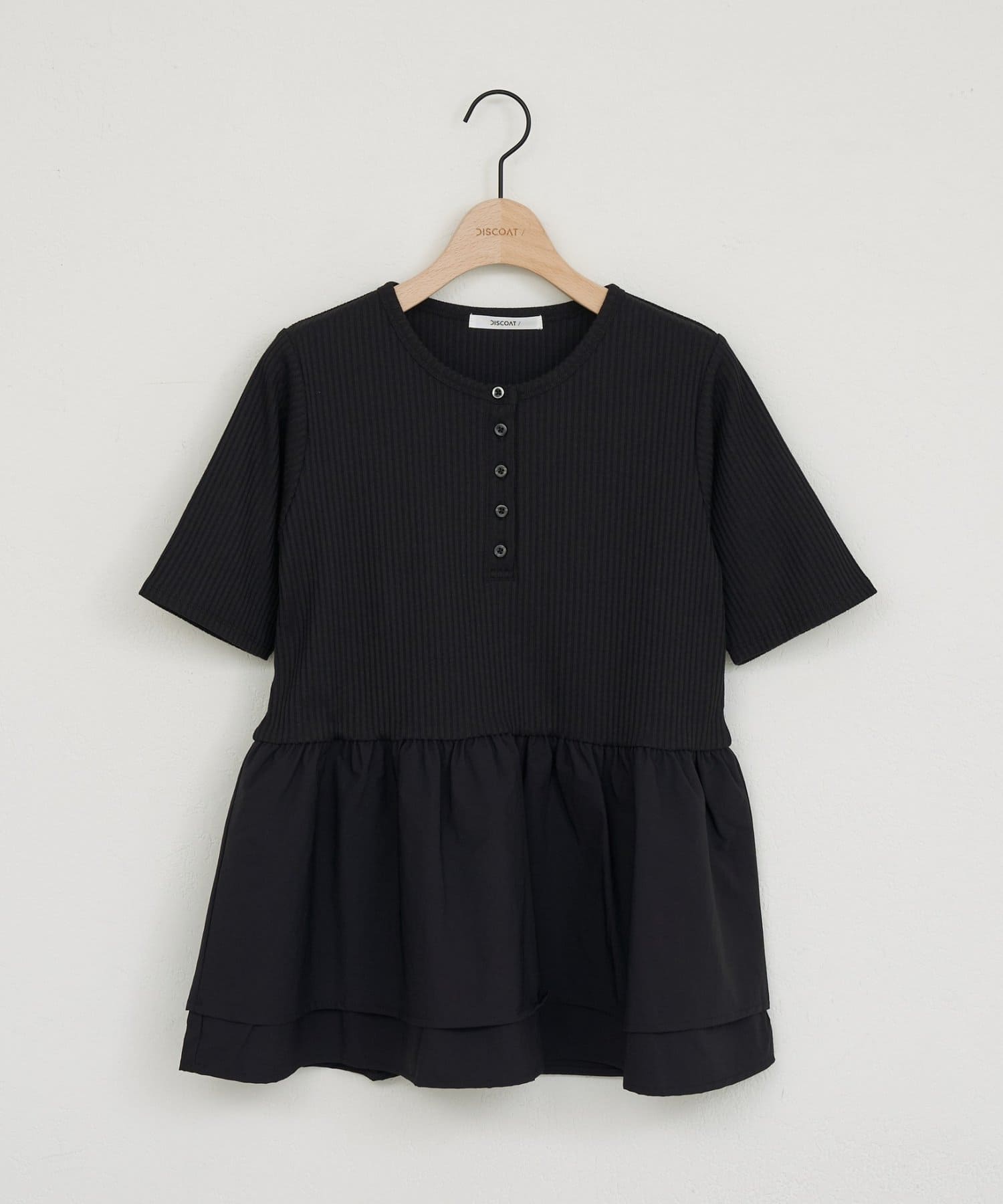 DISCOAT(ディスコート) ヘンリーネック切り替えペプラムプルオーバー