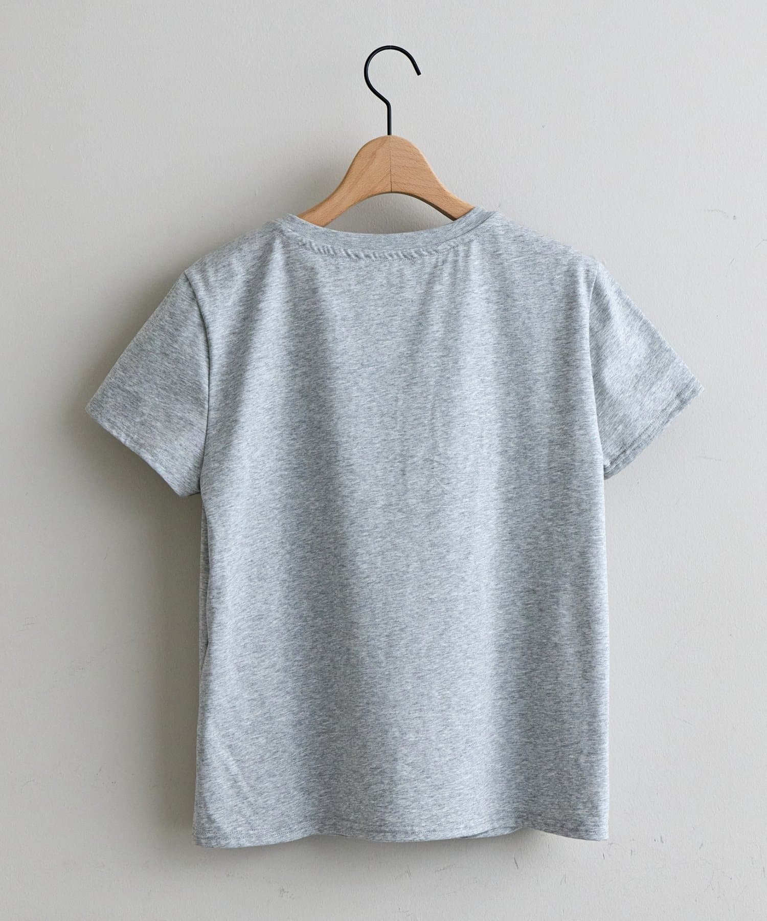 DISCOAT(ディスコート) 【umm.】レースロゴ半袖Tシャツ