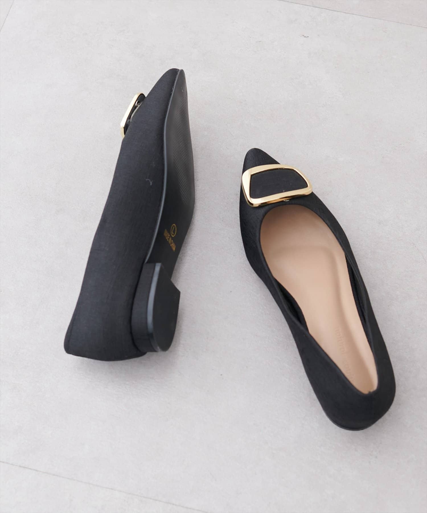 natural couture(ナチュラルクチュール) バックルポイントパンプス