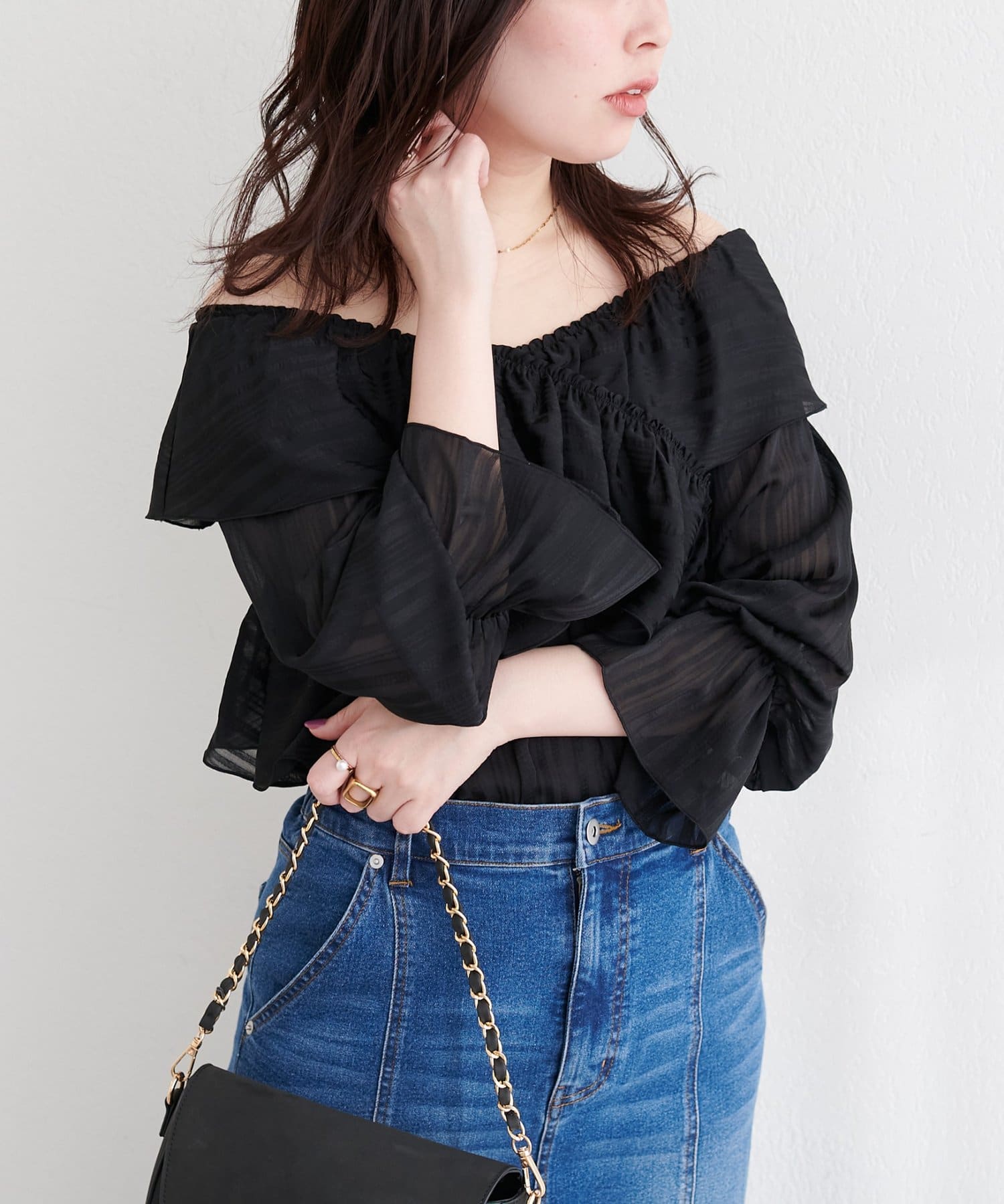 natural couture(ナチュラルクチュール) ランダムシアーストライプクロスフリルブラウス