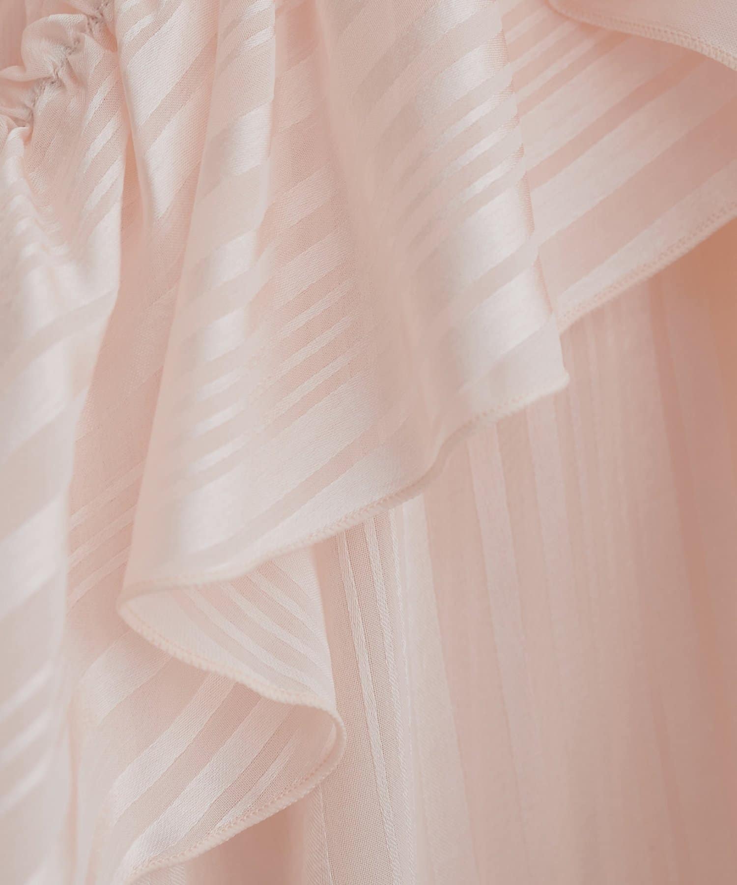 natural couture(ナチュラルクチュール) ランダムシアーストライプクロスフリルブラウス