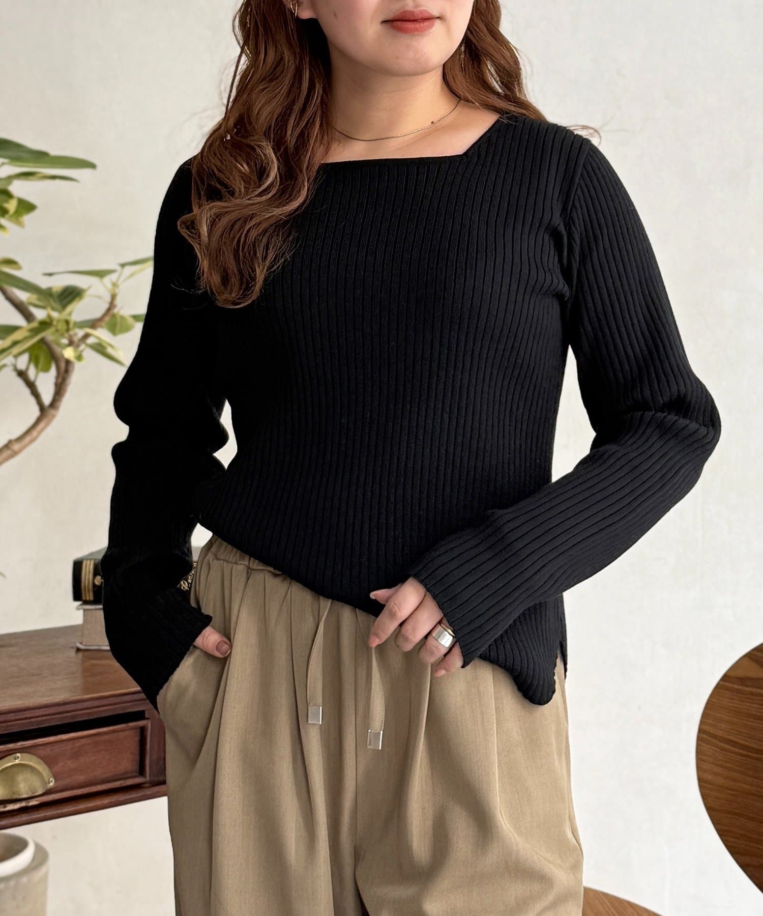 CPCM(シーピーシーエム) 【PIPI's企画】スクエアネックリブニット