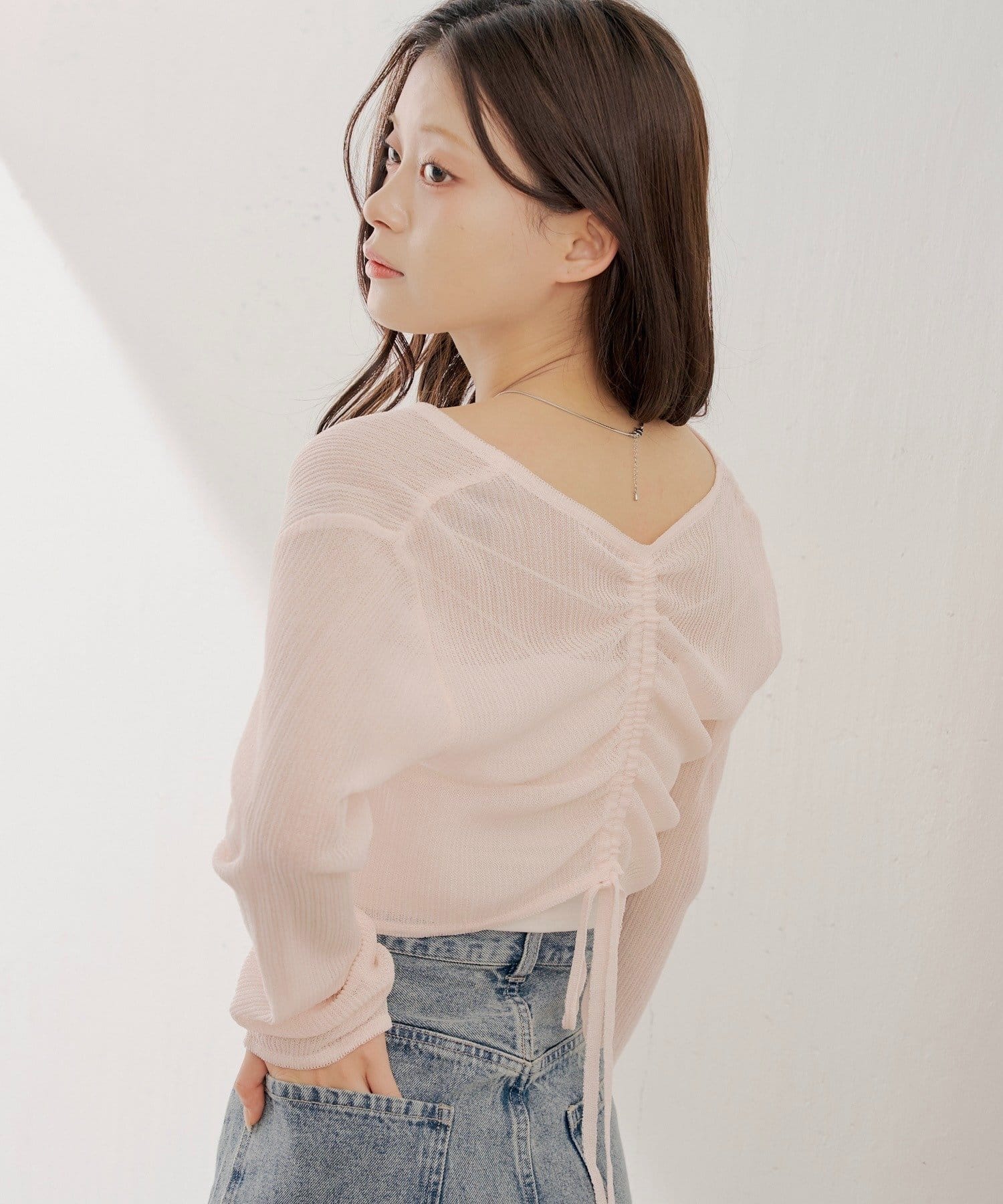 Chico(チコ) 【3/12(木) 0:00～予約開始】バックドロストシアーカーディガン