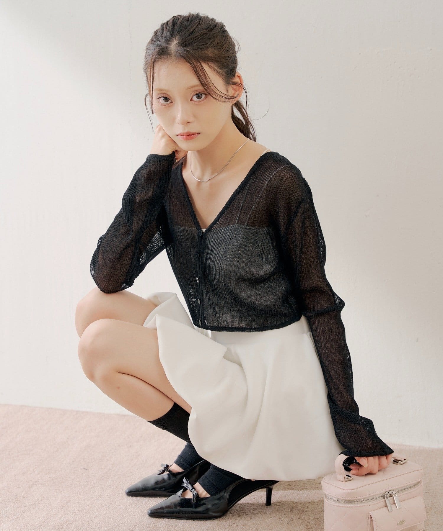 Chico(チコ) 【3/12(木) 0:00～予約開始】バックドロストシアーカーディガン