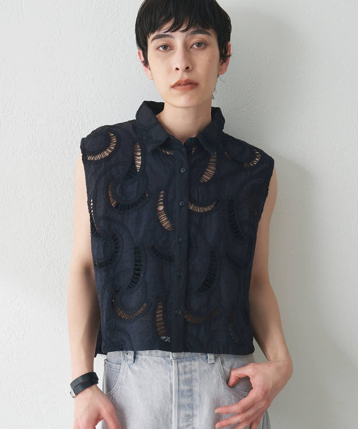 Whim Gazette(ウィム ガゼット) 【WEB限定】エンブロイダリーフレンチスリーブシャツ