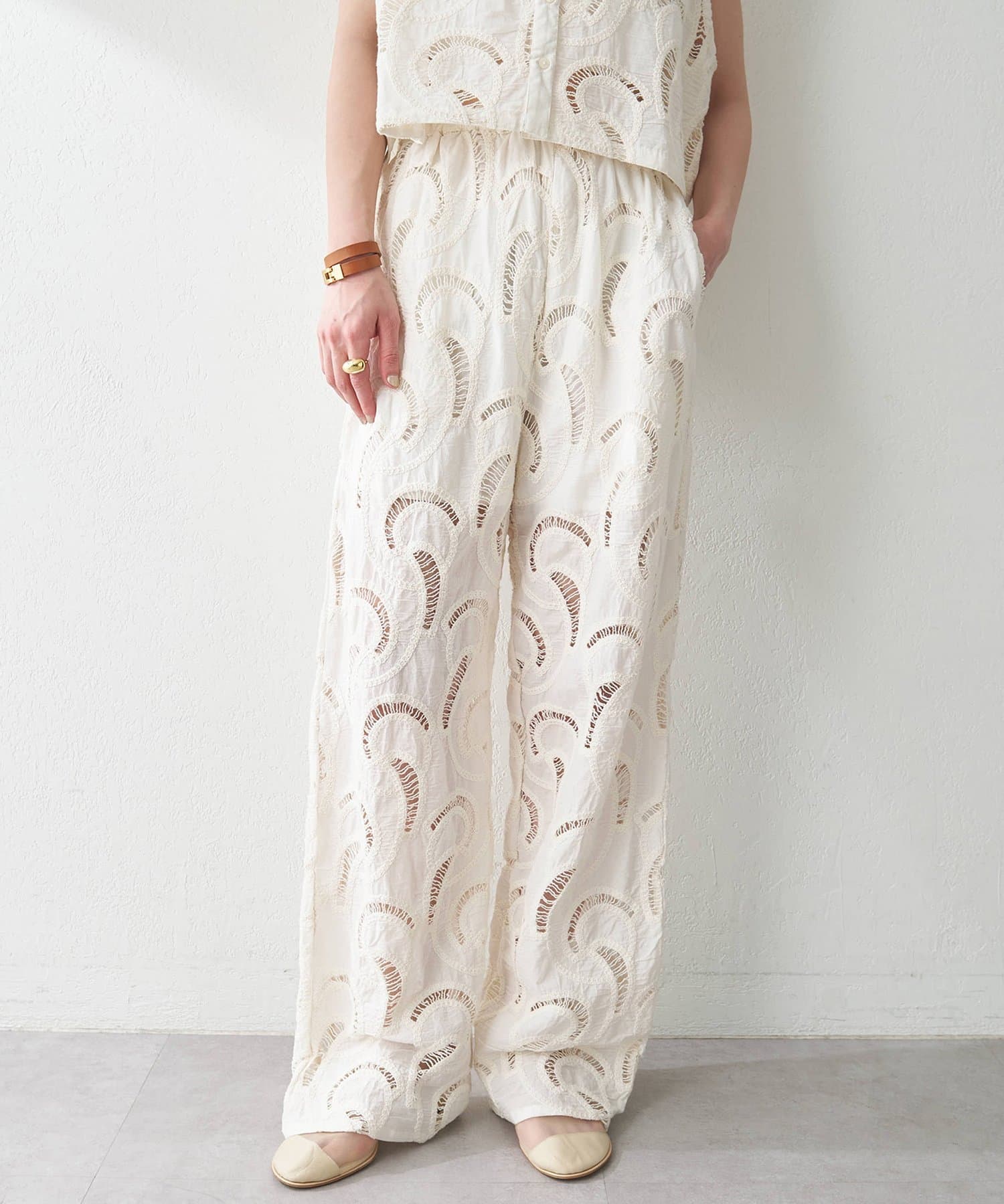 Whim Gazette(ウィム ガゼット) 【WEB限定】エンブロイダリーパンツ