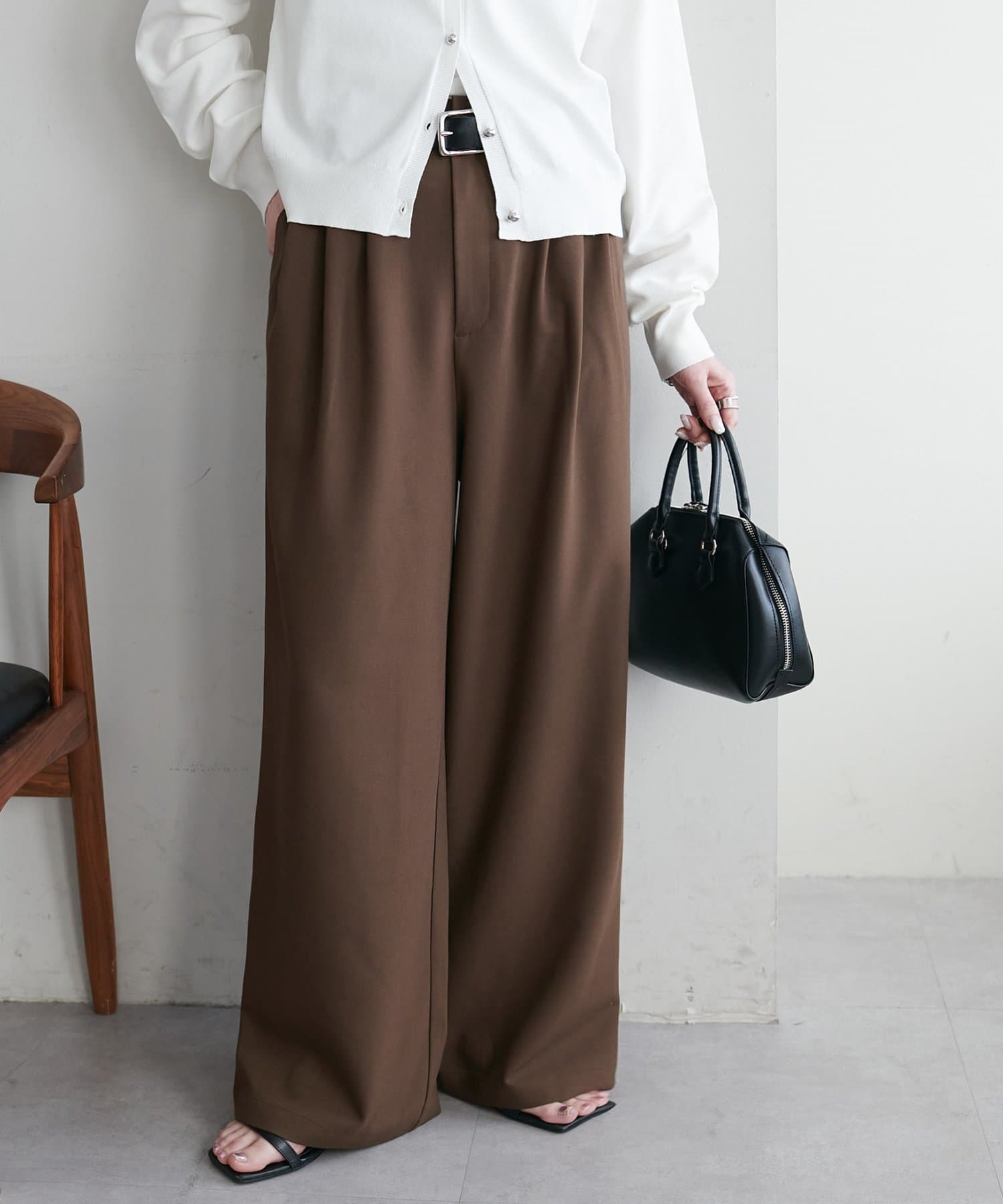 DISCOAT(ディスコート) キュプラブレンド3タックワイドパンツ