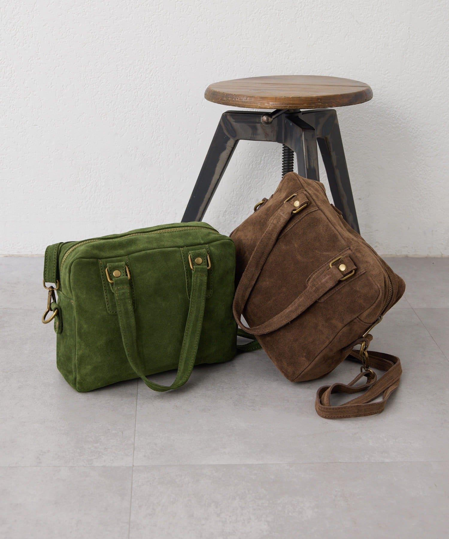 ear PAPILLONNER(イア パピヨネ) 《ear別注》【B#AG(バッグ)】スエードボストンバッグ