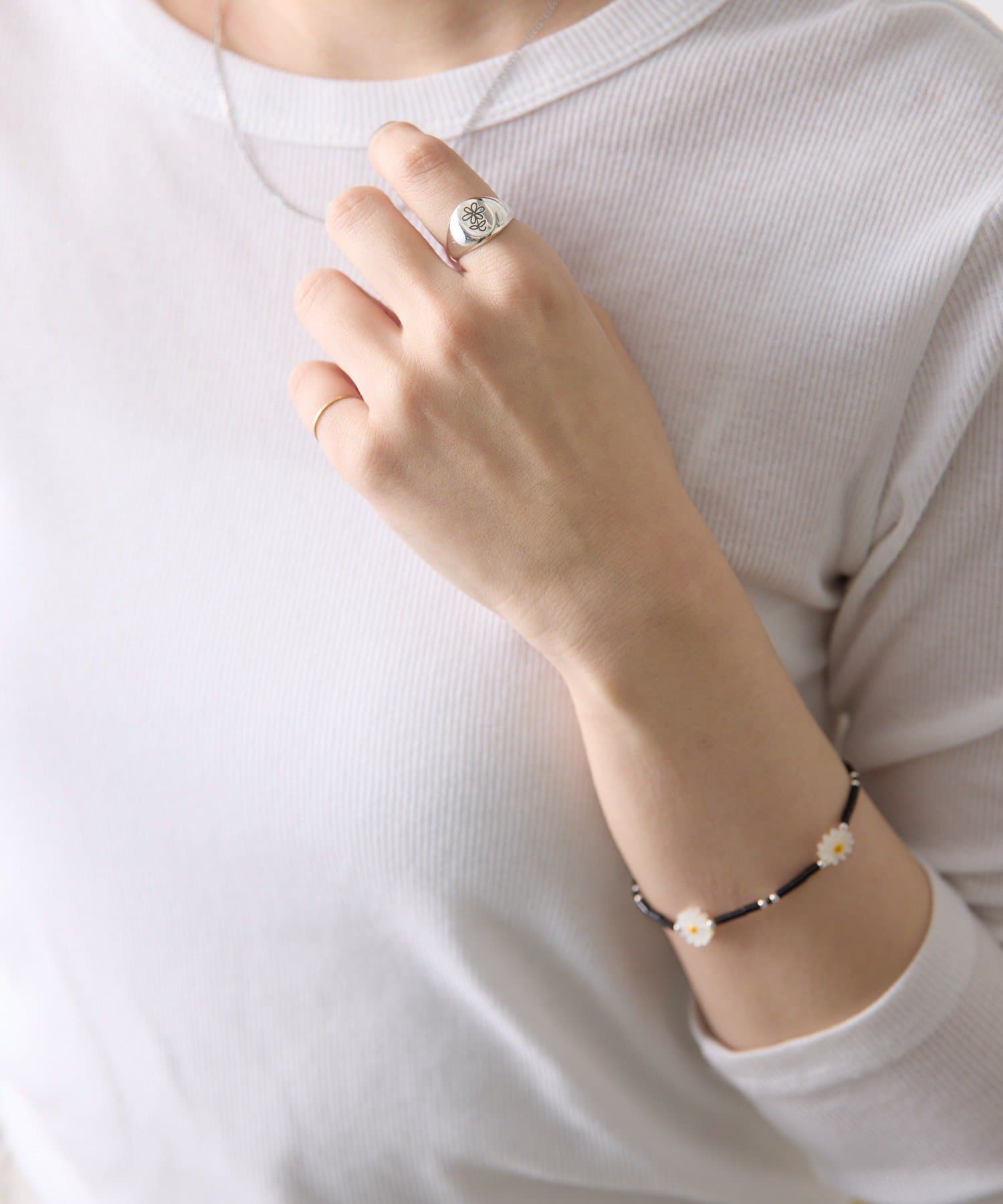 ear PAPILLONNER(イア パピヨネ) 《スターリングシルバー使用》メッセージイラストリング