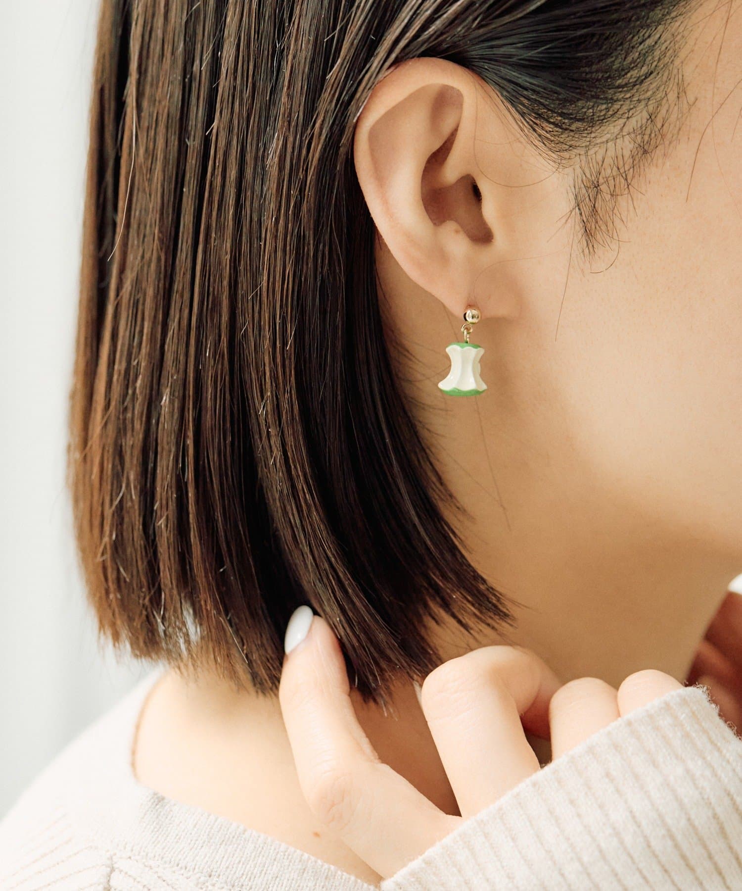 ear PAPILLONNER(イア パピヨネ) 《WEB限定》かじりかけリンゴピアス