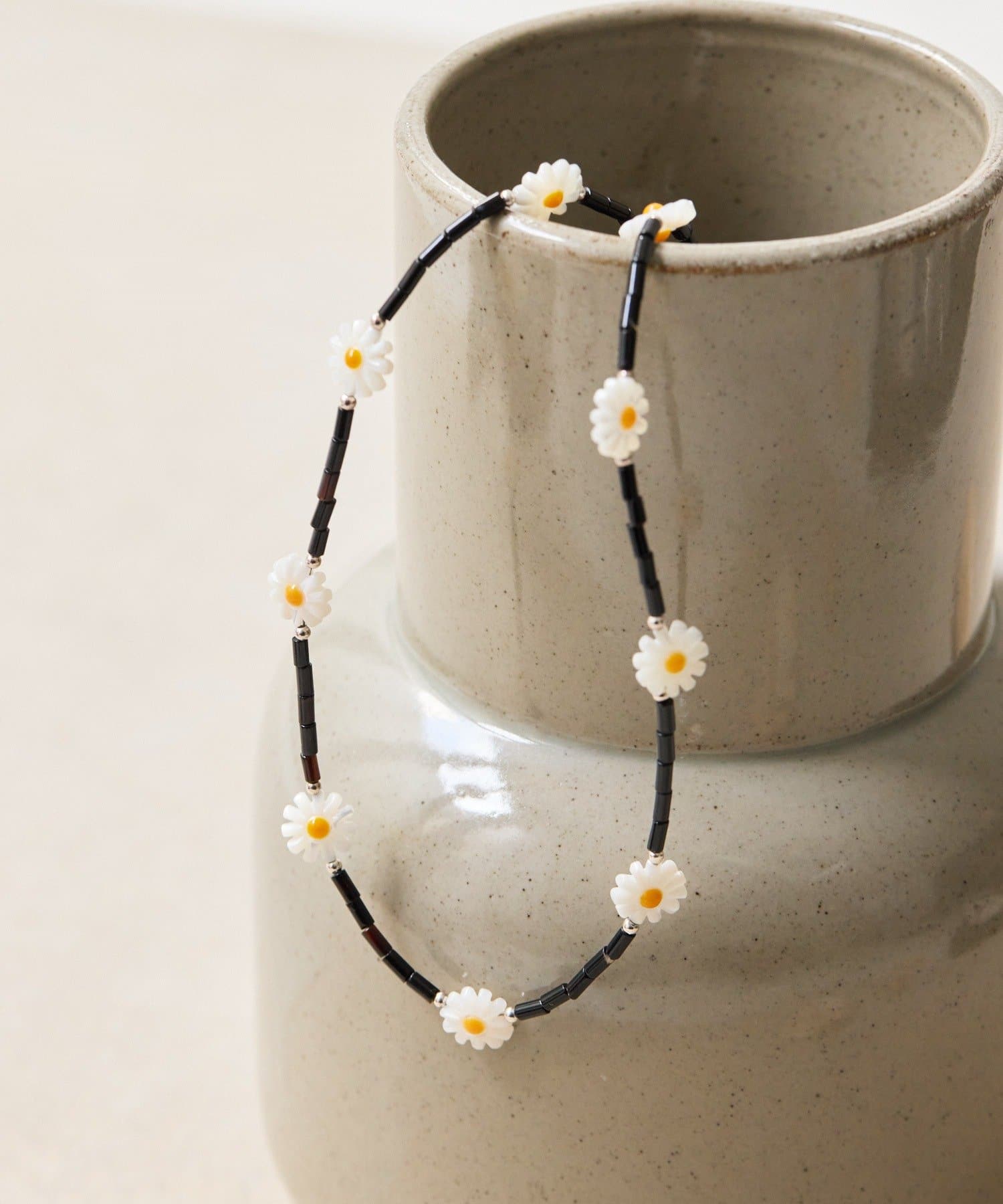 ear PAPILLONNER(イア パピヨネ) 《スターリングシルバー使用/WEB＆一部店舗限定》マーガレットネックレス