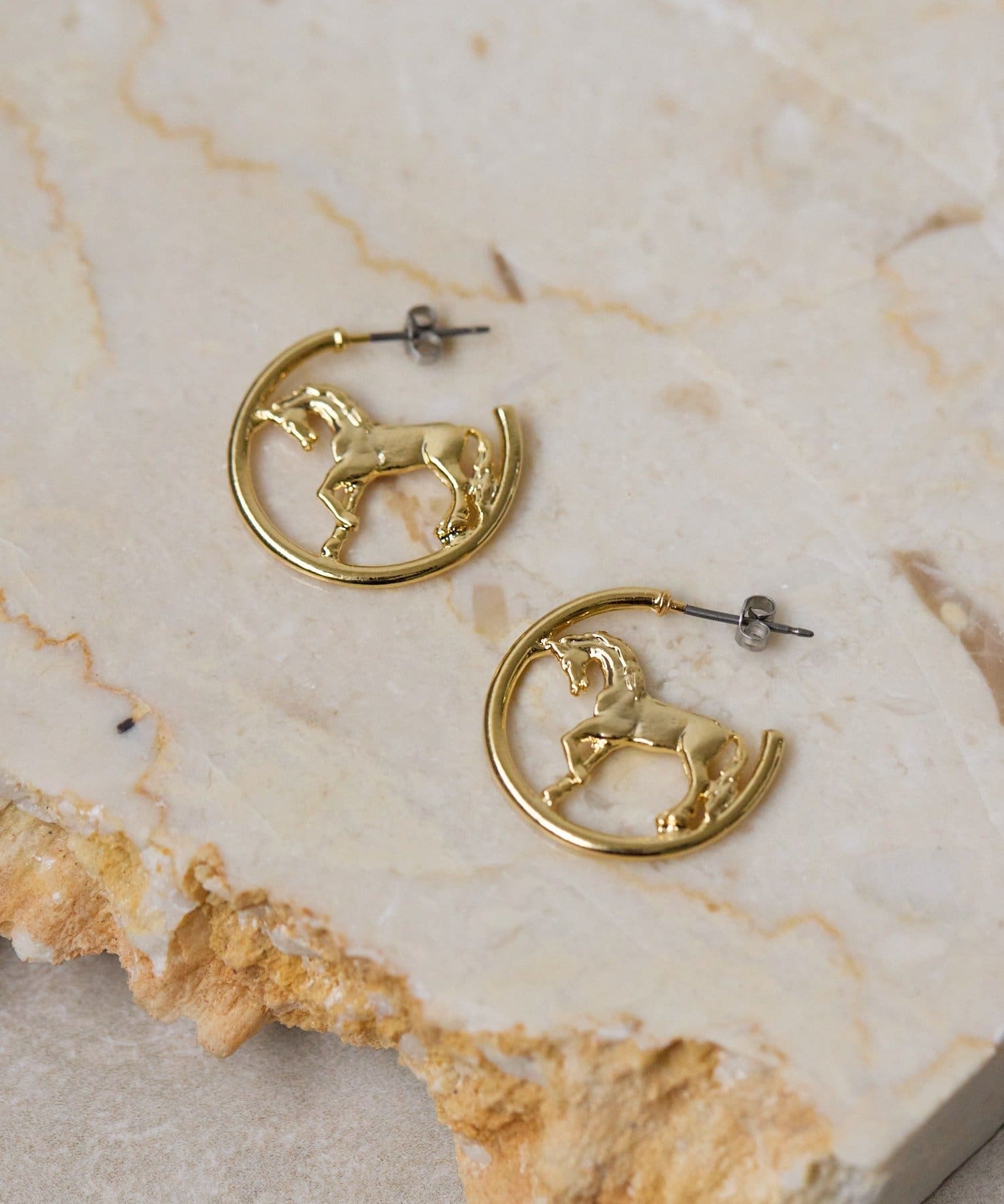 ear PAPILLONNER(イア パピヨネ) ホースエンブレムピアス