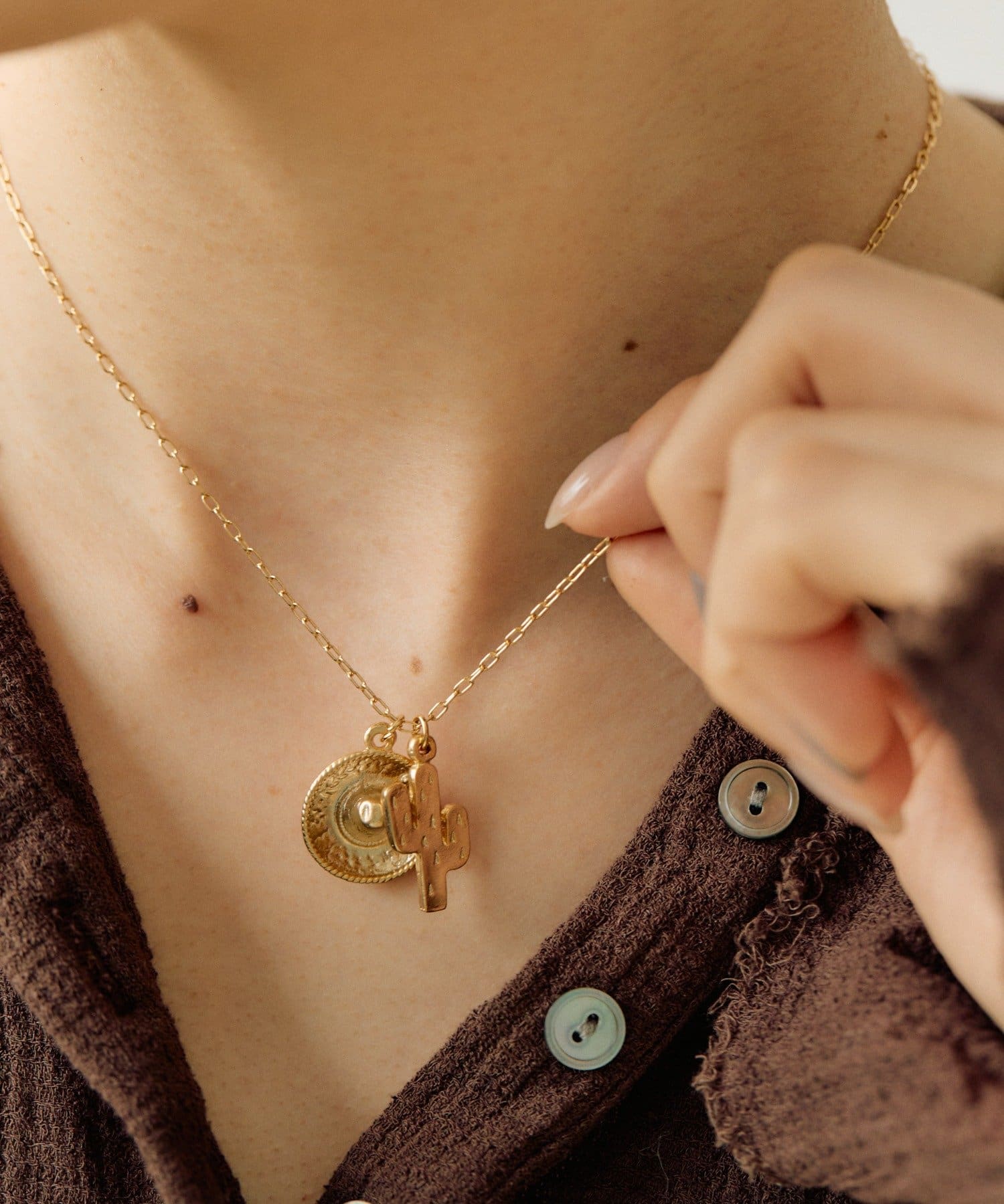 ear PAPILLONNER(イア パピヨネ) 《WEB＆一部店舗限定》ハットコンビネックレス