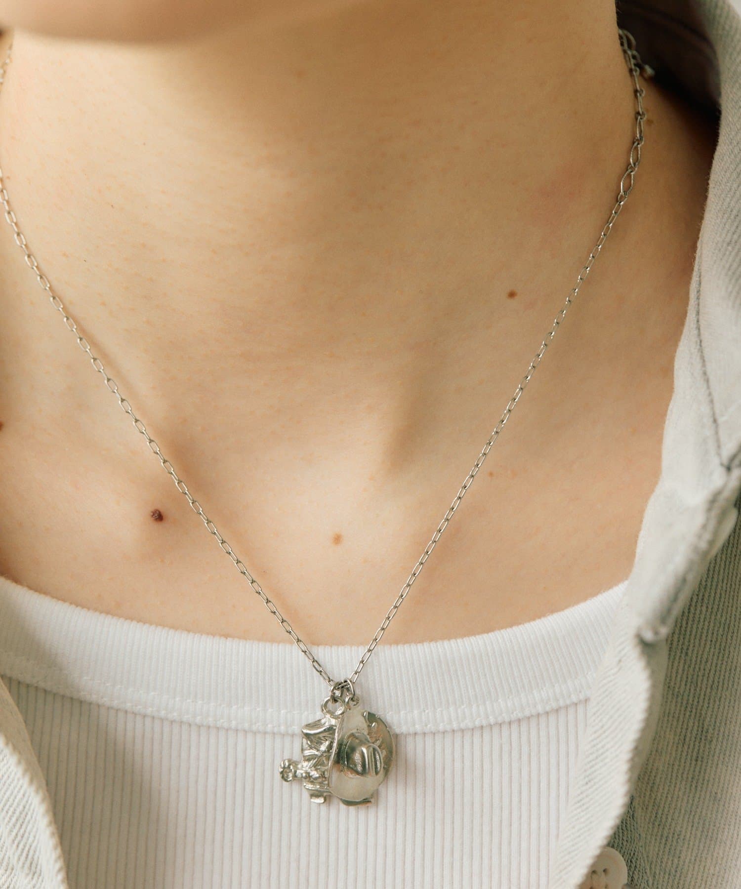 ear PAPILLONNER(イア パピヨネ) 《WEB＆一部店舗限定》ハットコンビネックレス