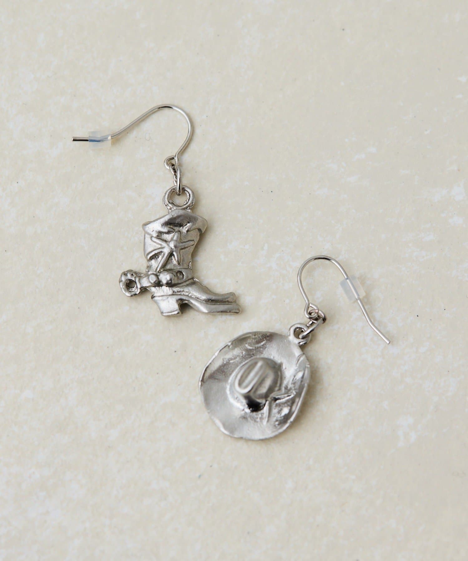 ear PAPILLONNER(イア パピヨネ) 《WEB＆一部店舗限定》ハットコンビピアス