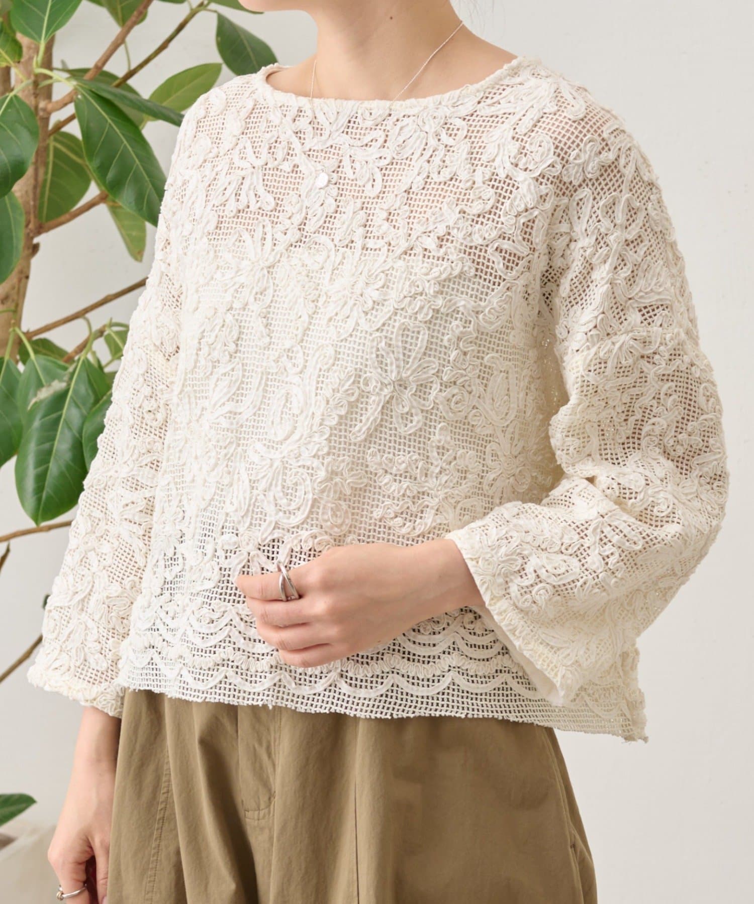 BEARDSLEY(ビアズリー) エンブロイダリープルオーバー