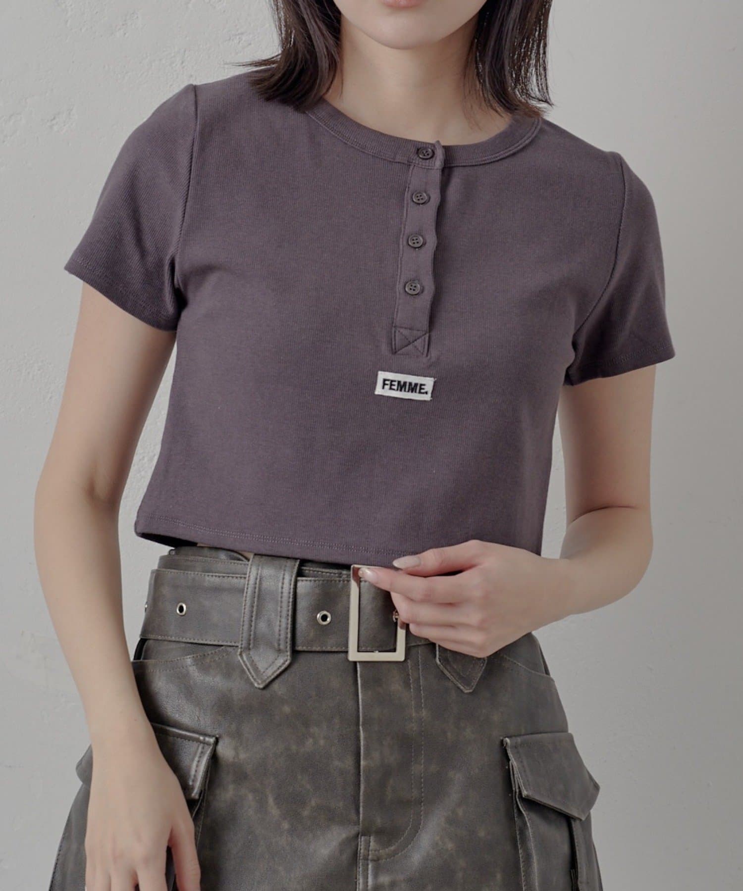 mline(エムライン) [mline]ショートロゴタグＴシャツ