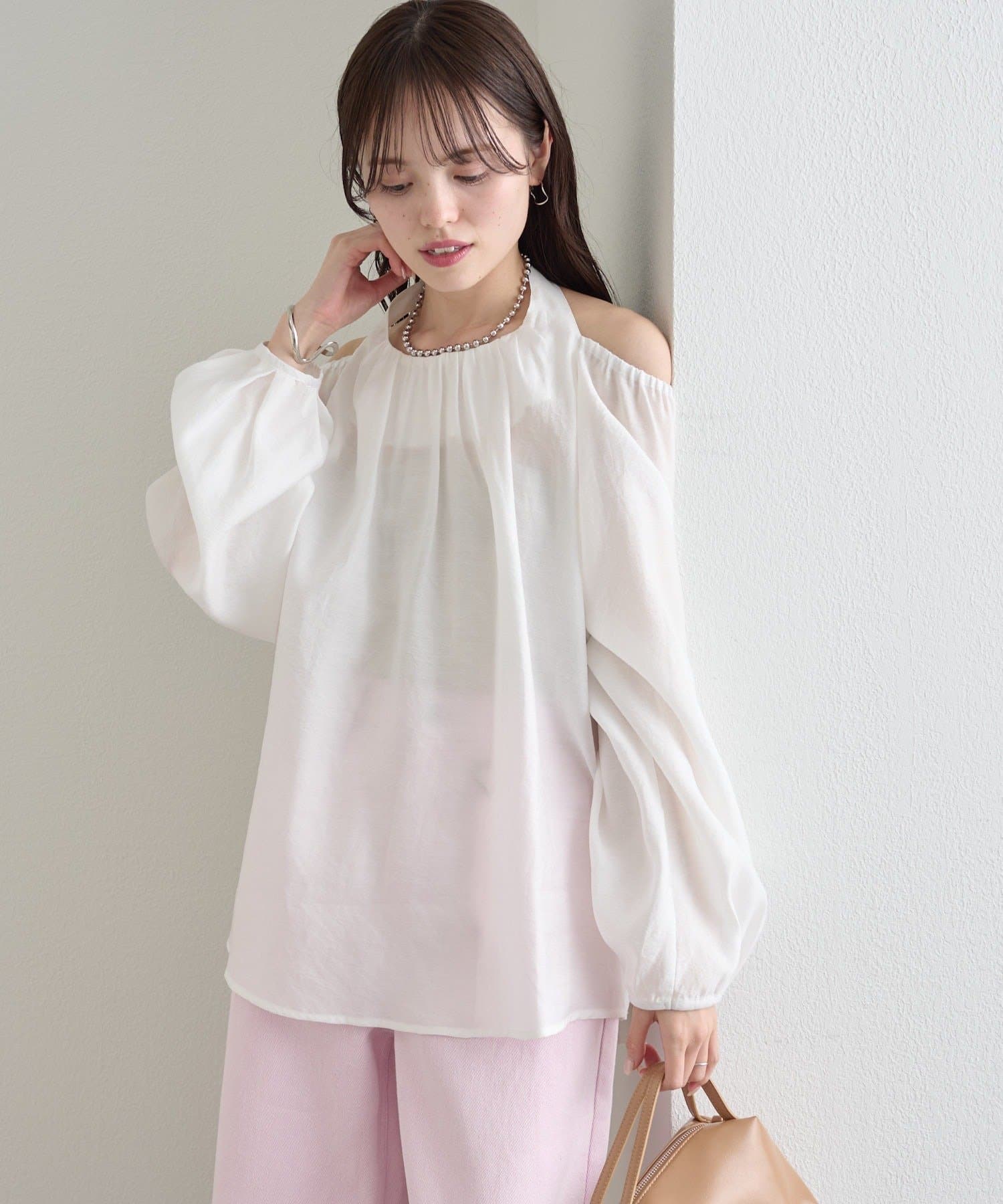 mysticのホルターブラウス