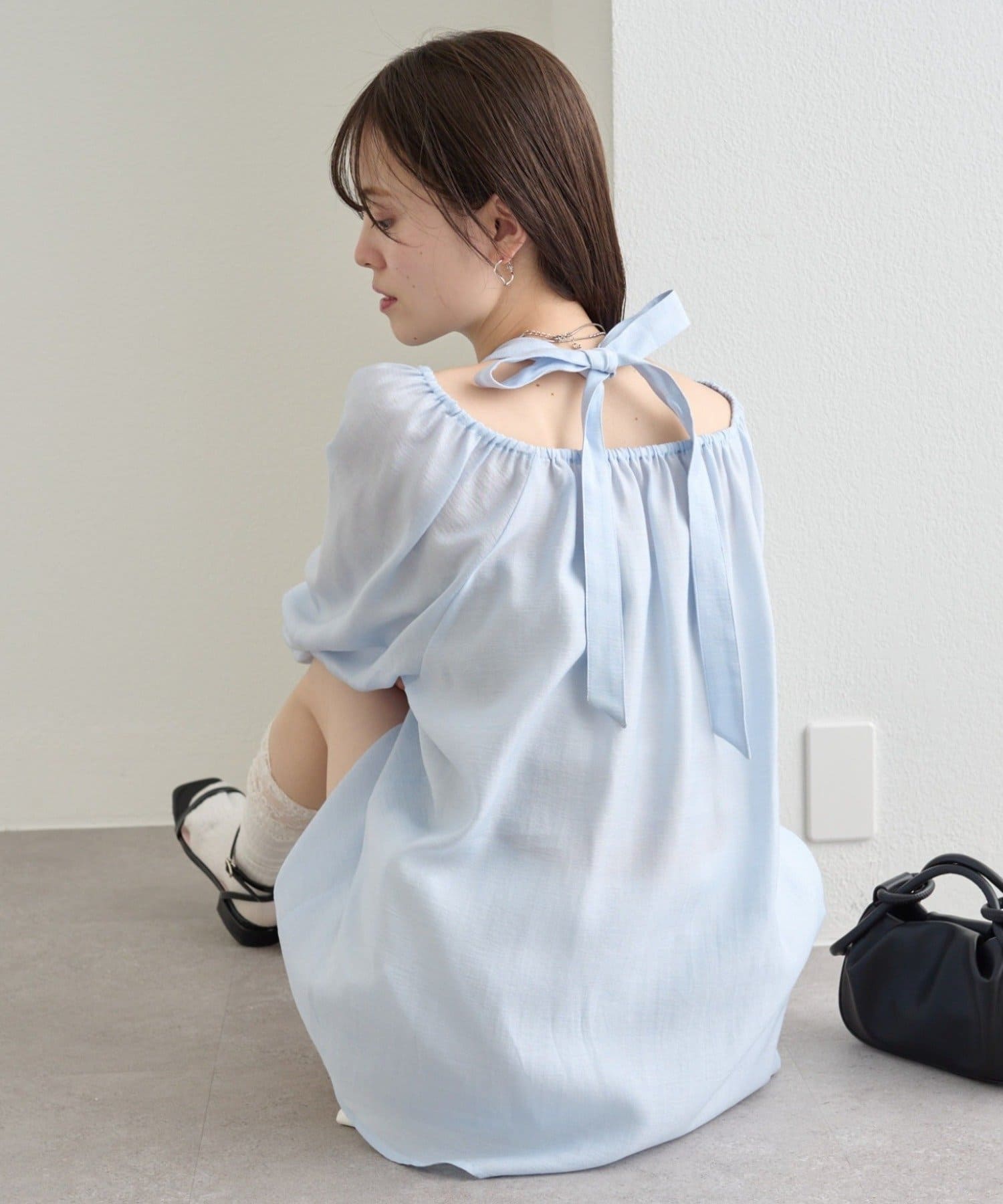 mysticのホルターブラウス