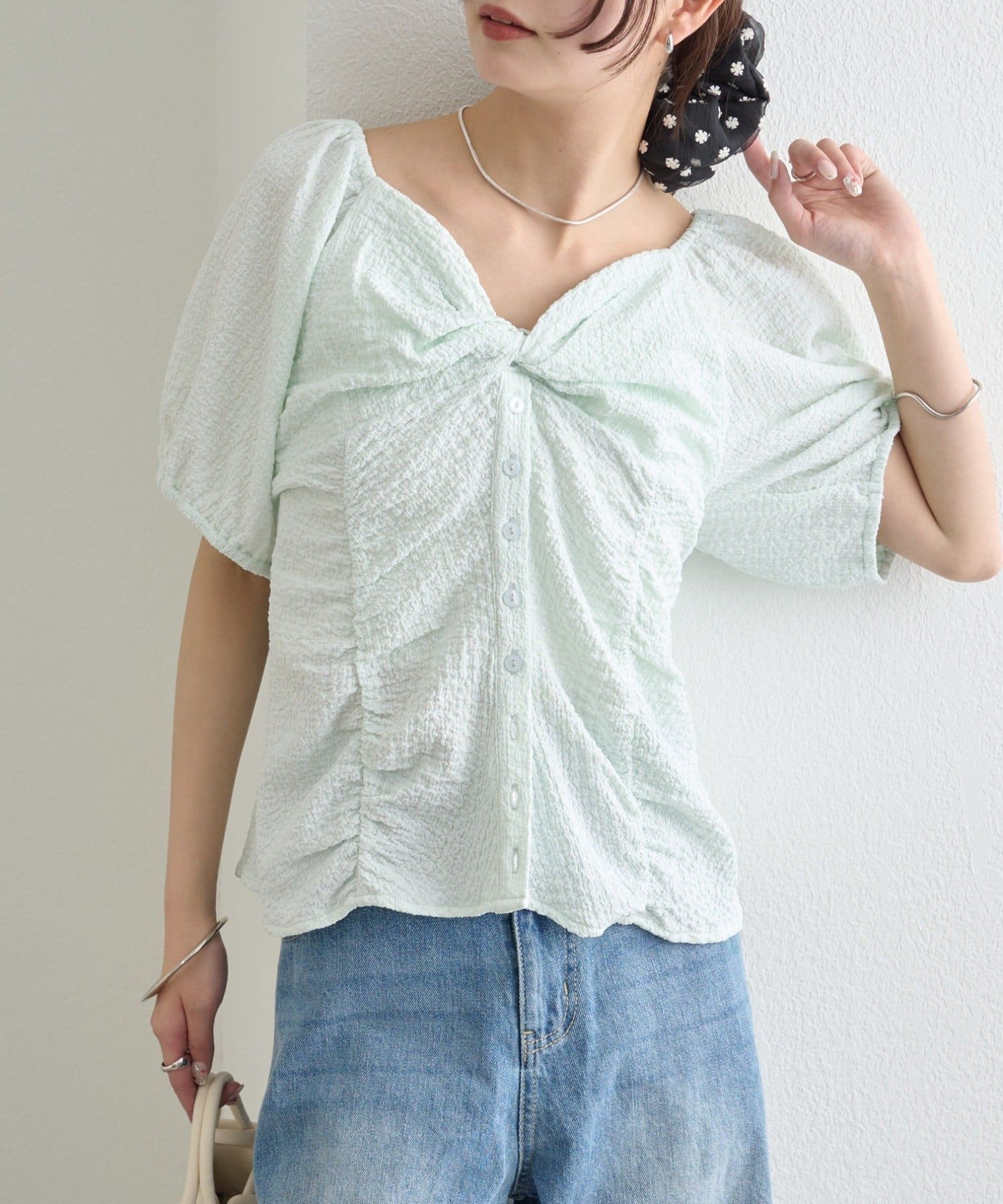 mystic(ミスティック) ハートネックパフブラウス