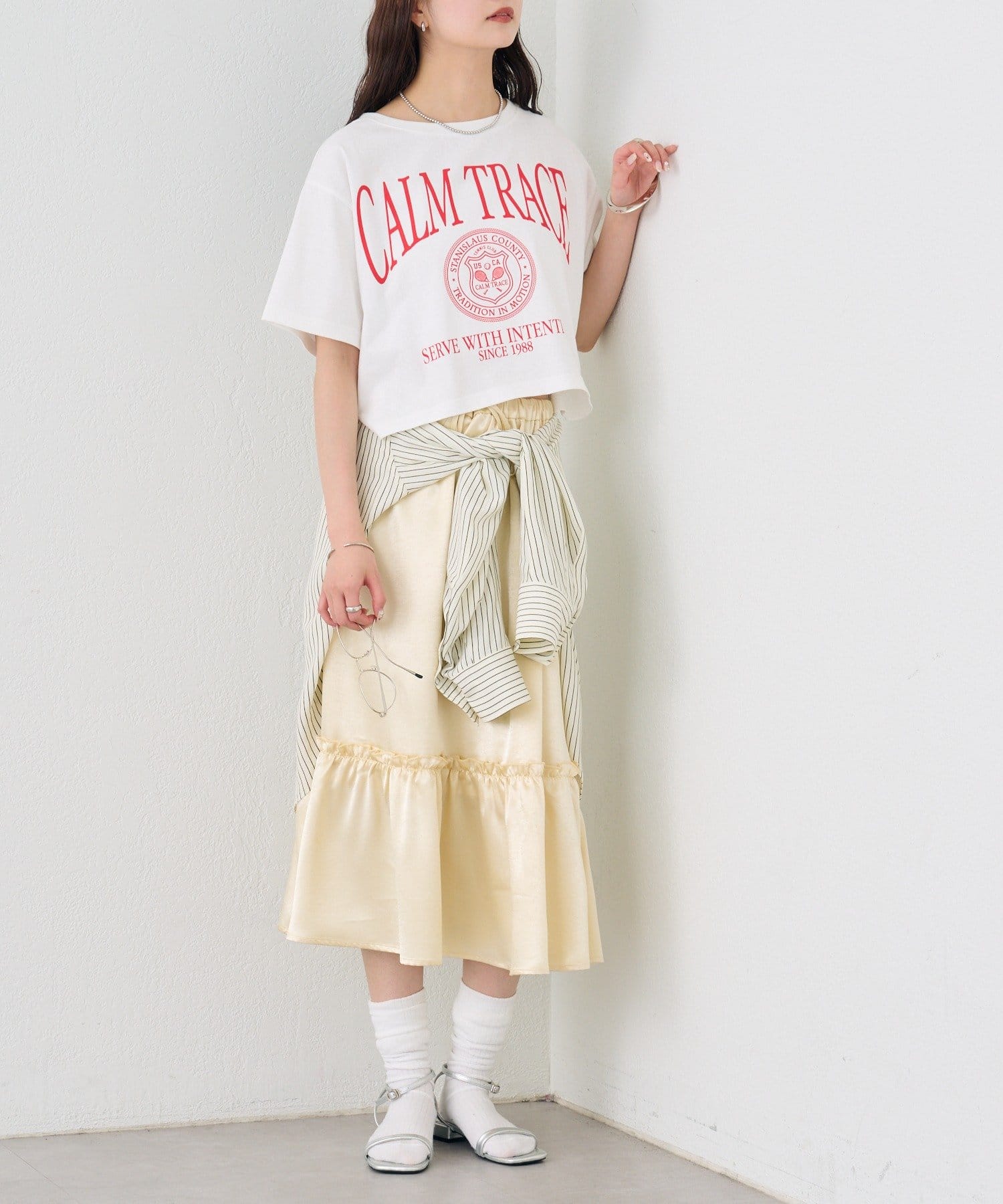 mystic(ミスティック) サテンティアードミドルスカート