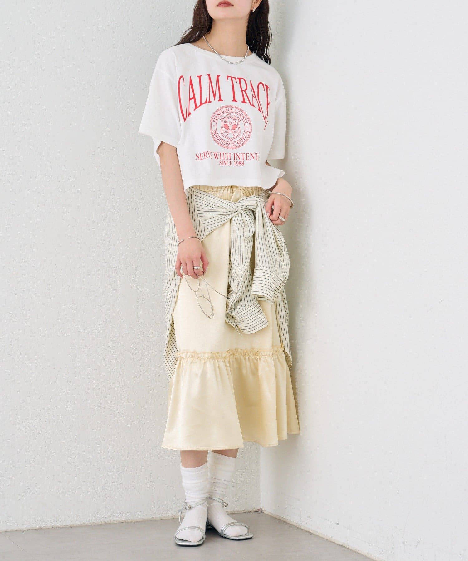 mystic(ミスティック) サテンティアードミドルスカート