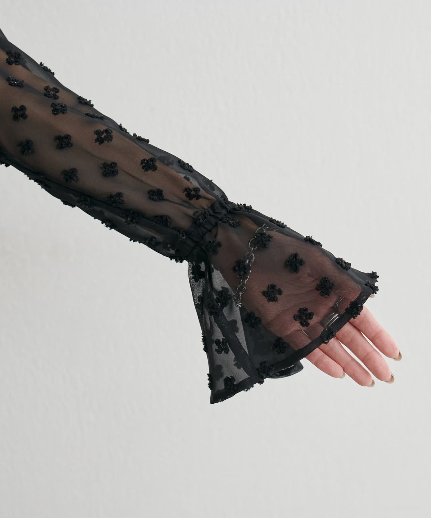 LARUTA(ラルータ) [Yurie企画］フラワードット柄ジャガードシアーブラウス