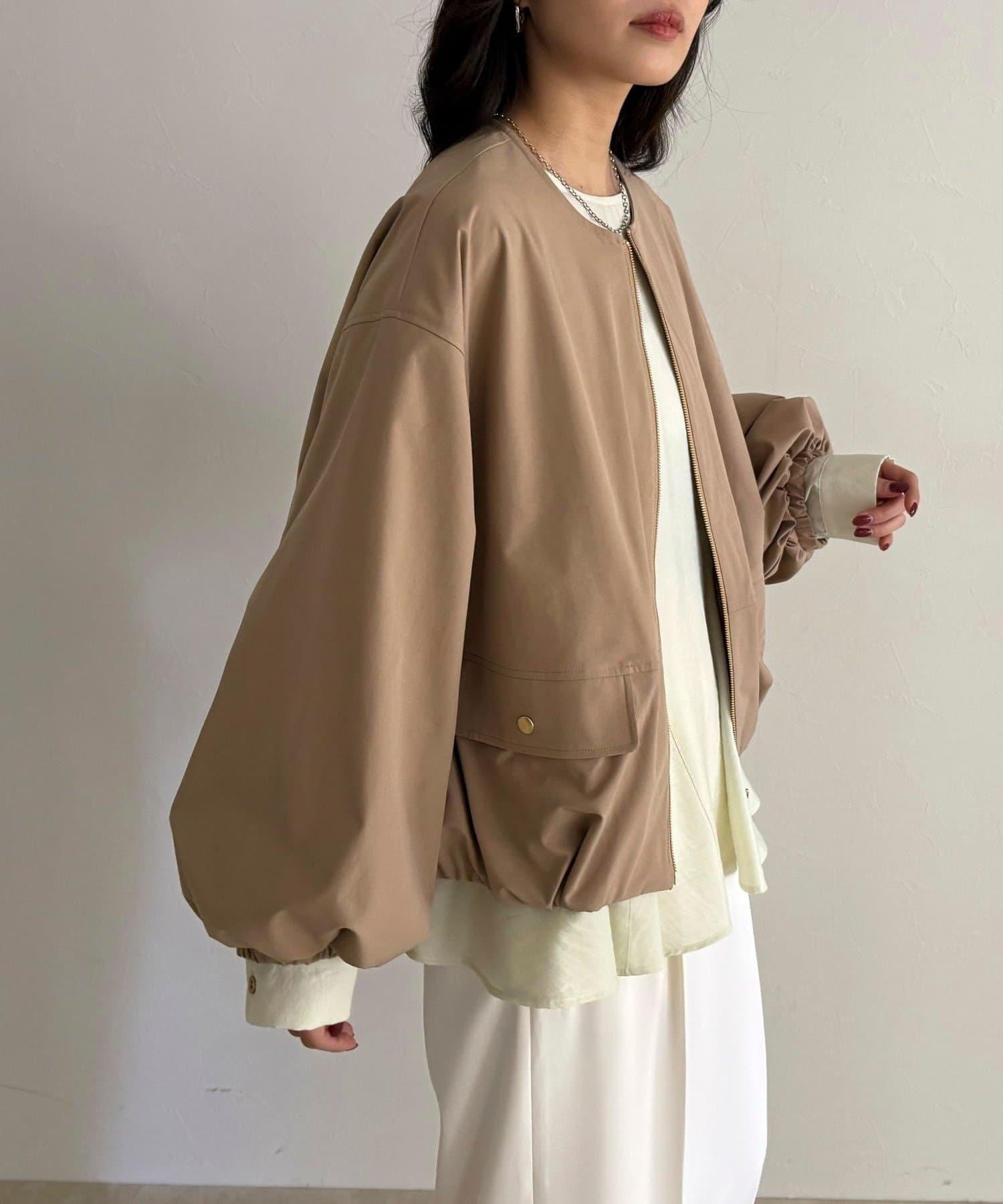 FREDY & GLOSTER(フレディ アンド グロスター) 2WAYノーカラー撥水サーブルクロスブルゾン