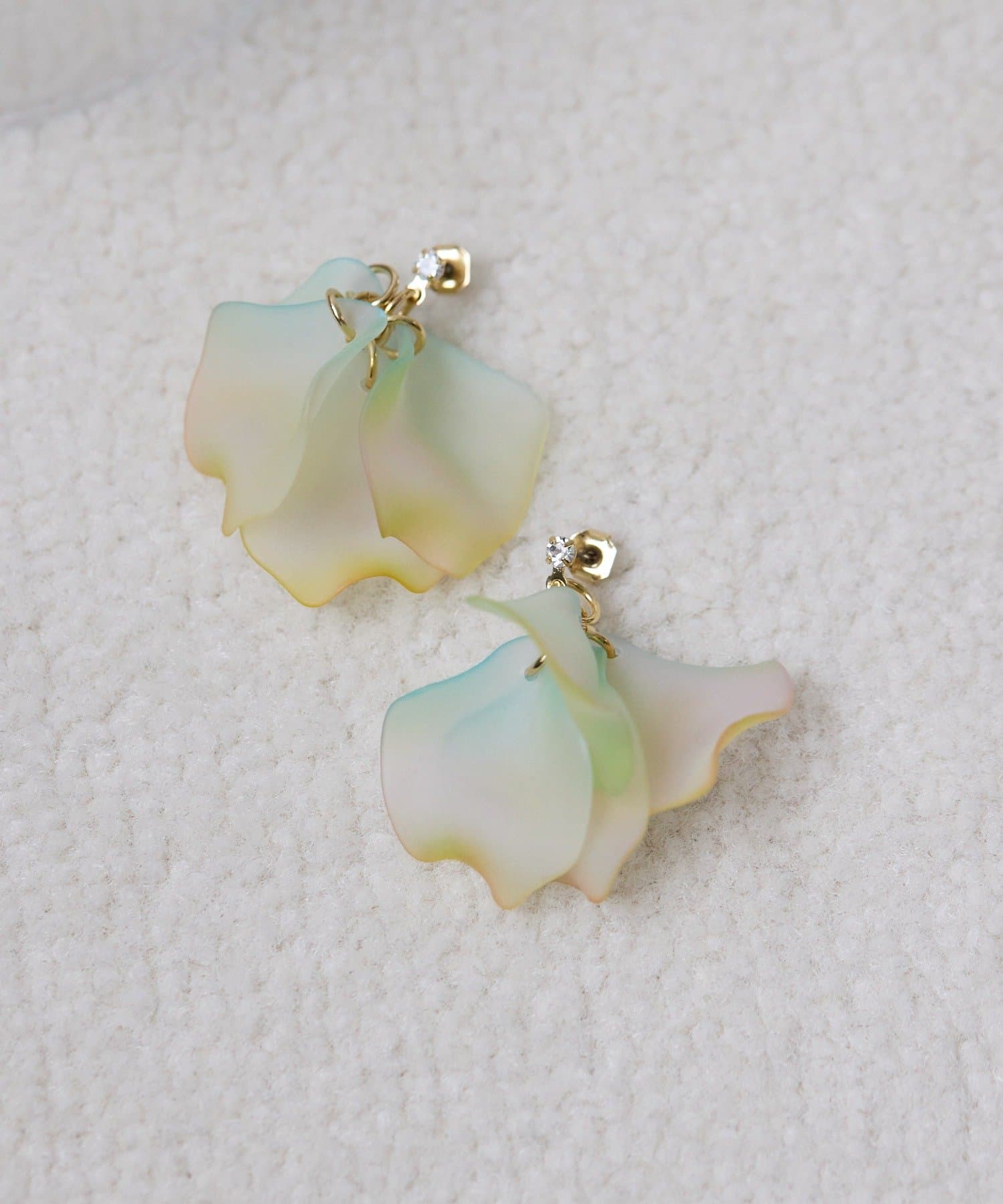 ear PAPILLONNER(イア パピヨネ) グラデフラワーピアス