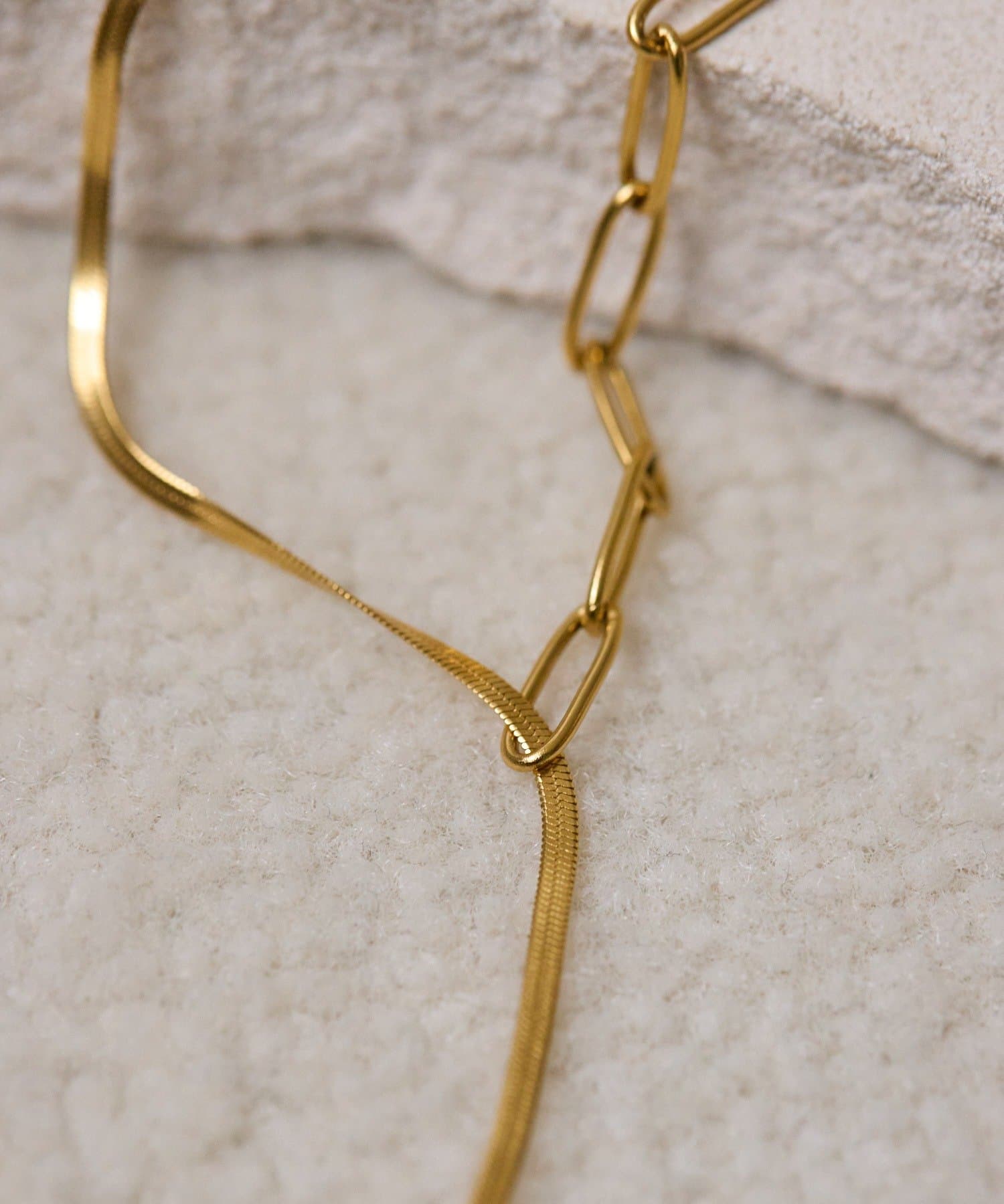 ear PAPILLONNER(イア パピヨネ) 《金属アレルギー対応/ステンレス》デザインY字ネックレス