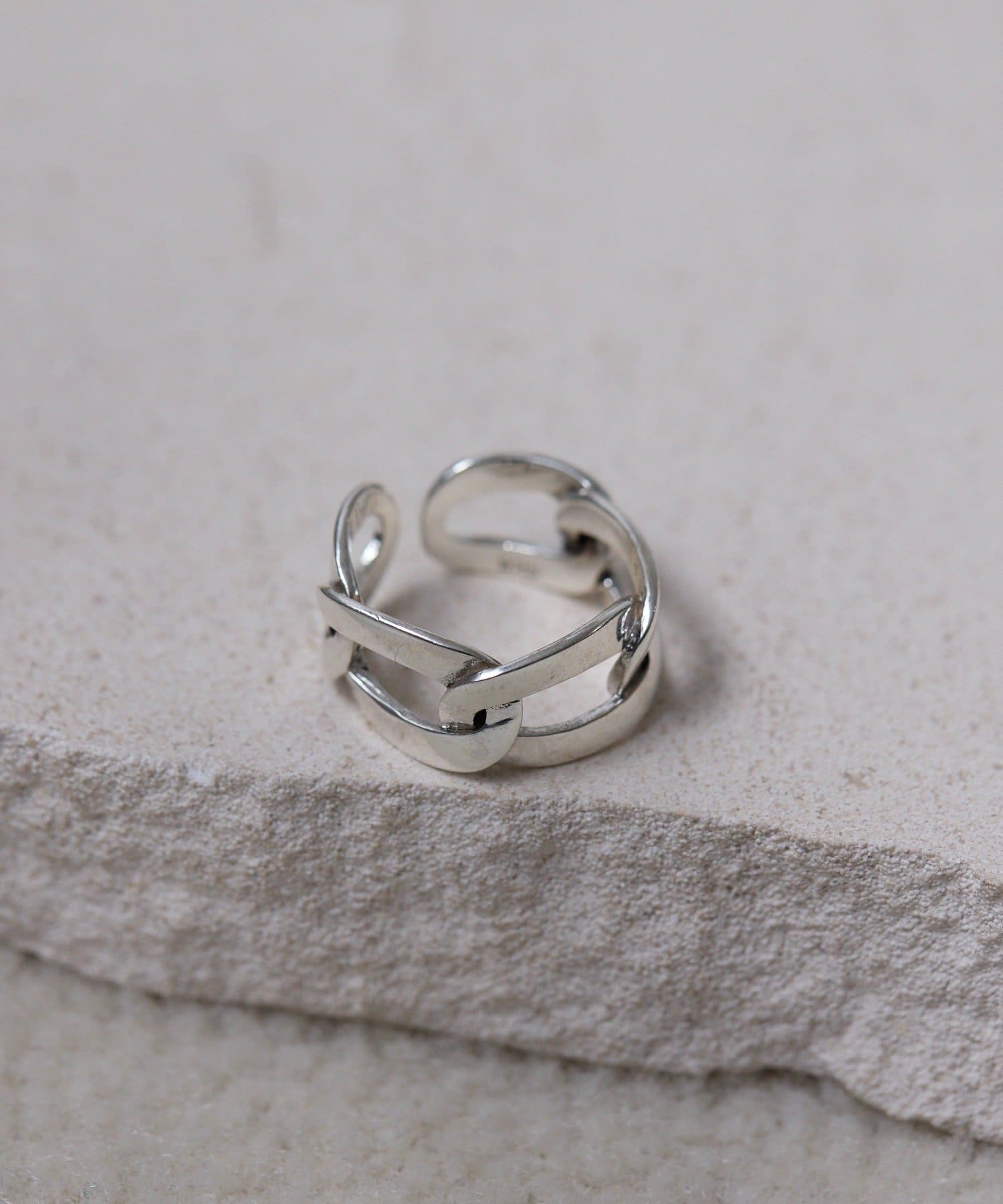 ear PAPILLONNER(イア パピヨネ) 《スターリングシルバー使用》太チェーンスタイルリング