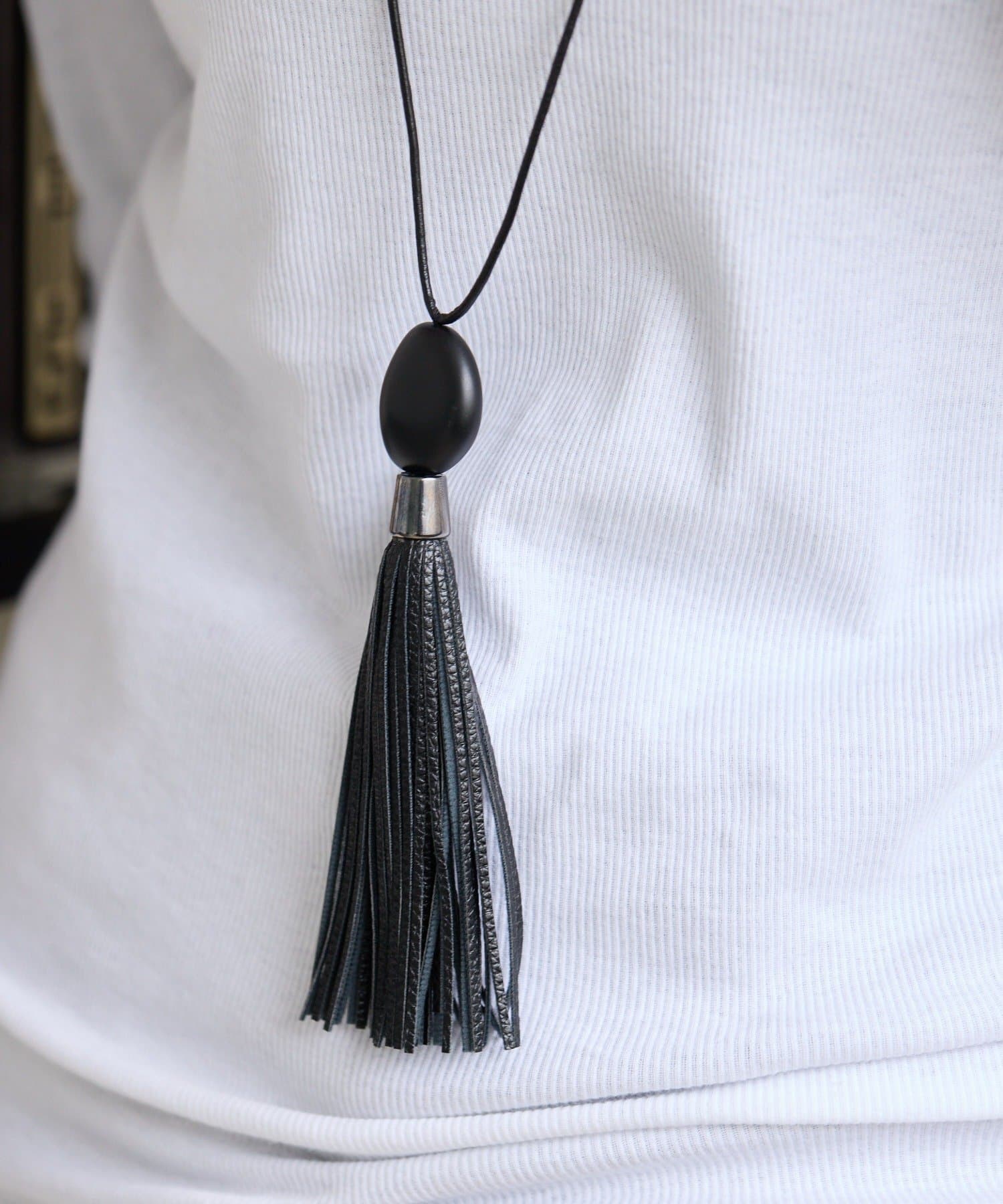 ear PAPILLONNER(イア パピヨネ) 【ouchi企画】ブラックタッセルネックレス