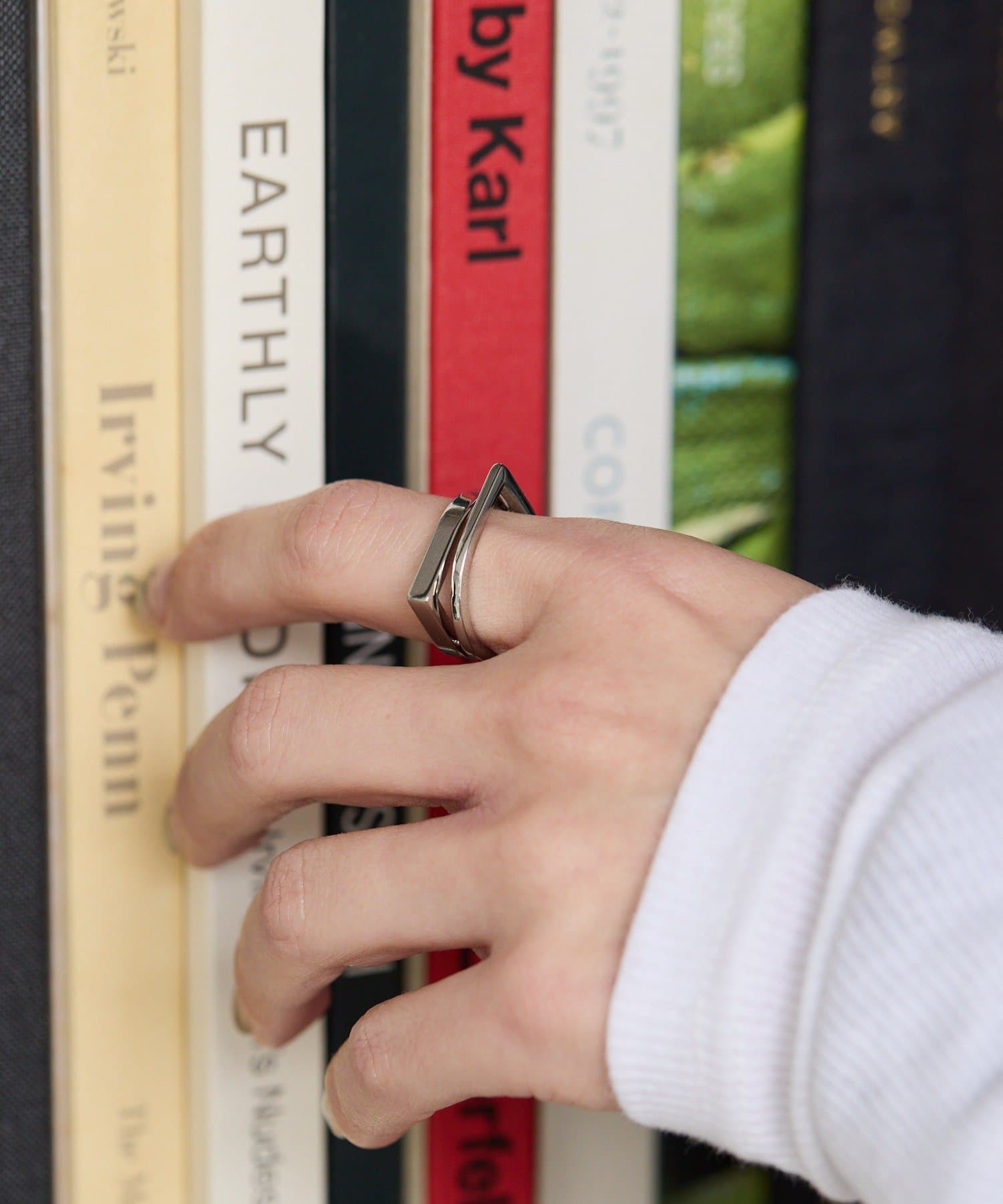 ear PAPILLONNER(イア パピヨネ) 【ouchi企画】《金属アレルギー対応/ステンレス》ハーフリバースリング