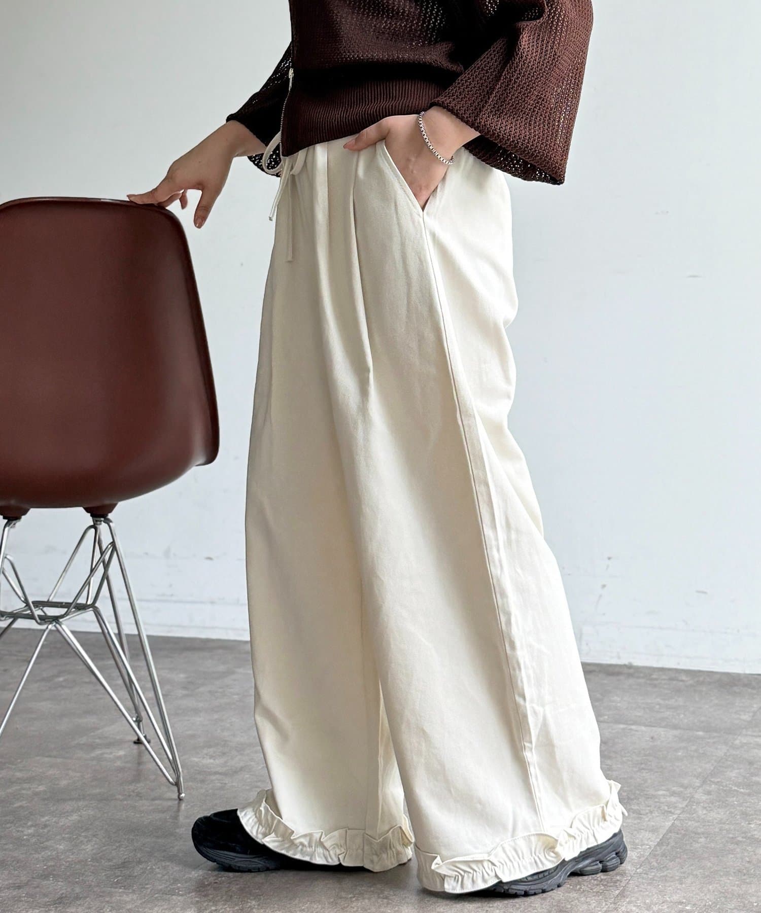 CPCM(シーピーシーエム) 裾フリルイージーパンツ