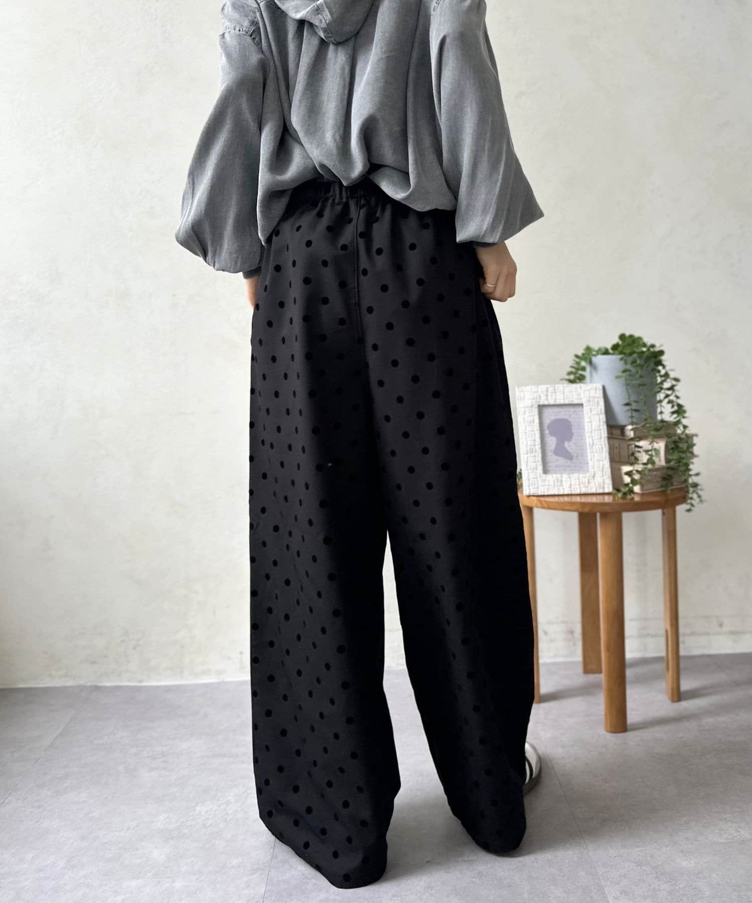 LOCUST(ローカスト) 【一枚で脱マンネリ】水玉フロッキーパンツ