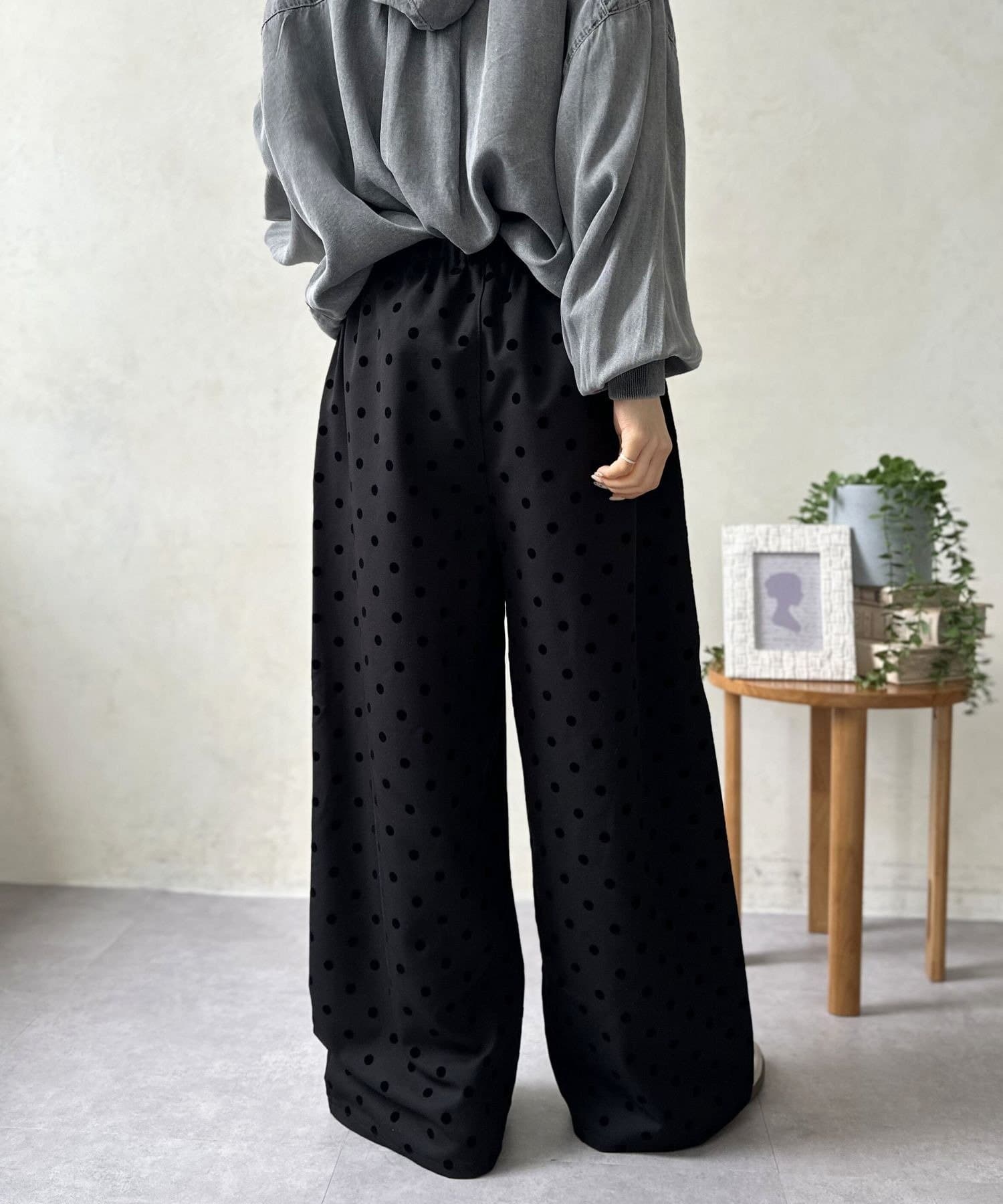 LOCUST(ローカスト) 【一枚で脱マンネリ】水玉フロッキーパンツ