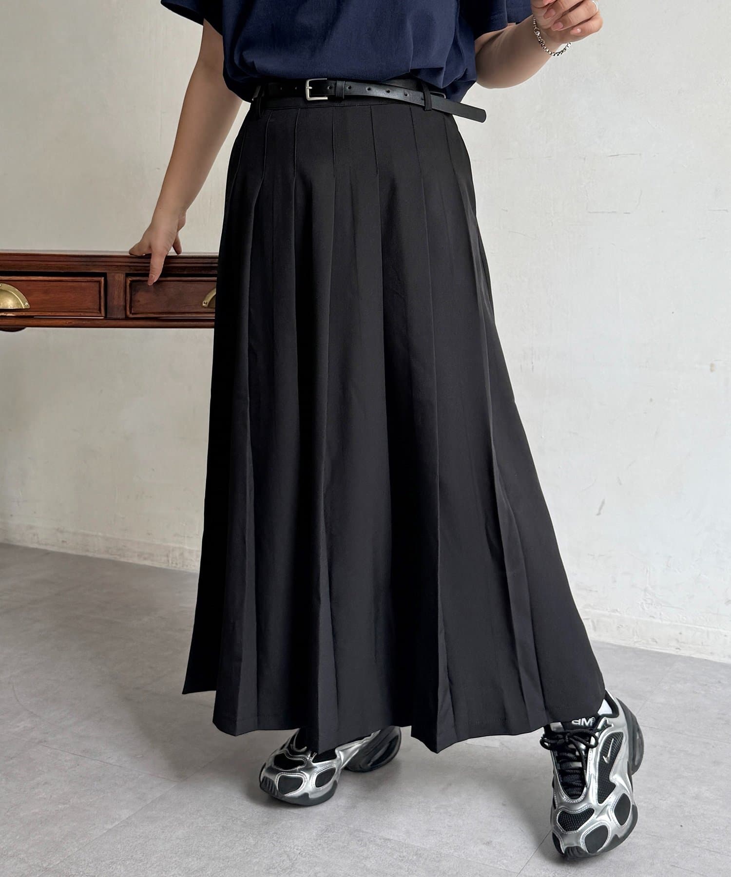 CPCM(シーピーシーエム) ベルト付きプリーツスカート