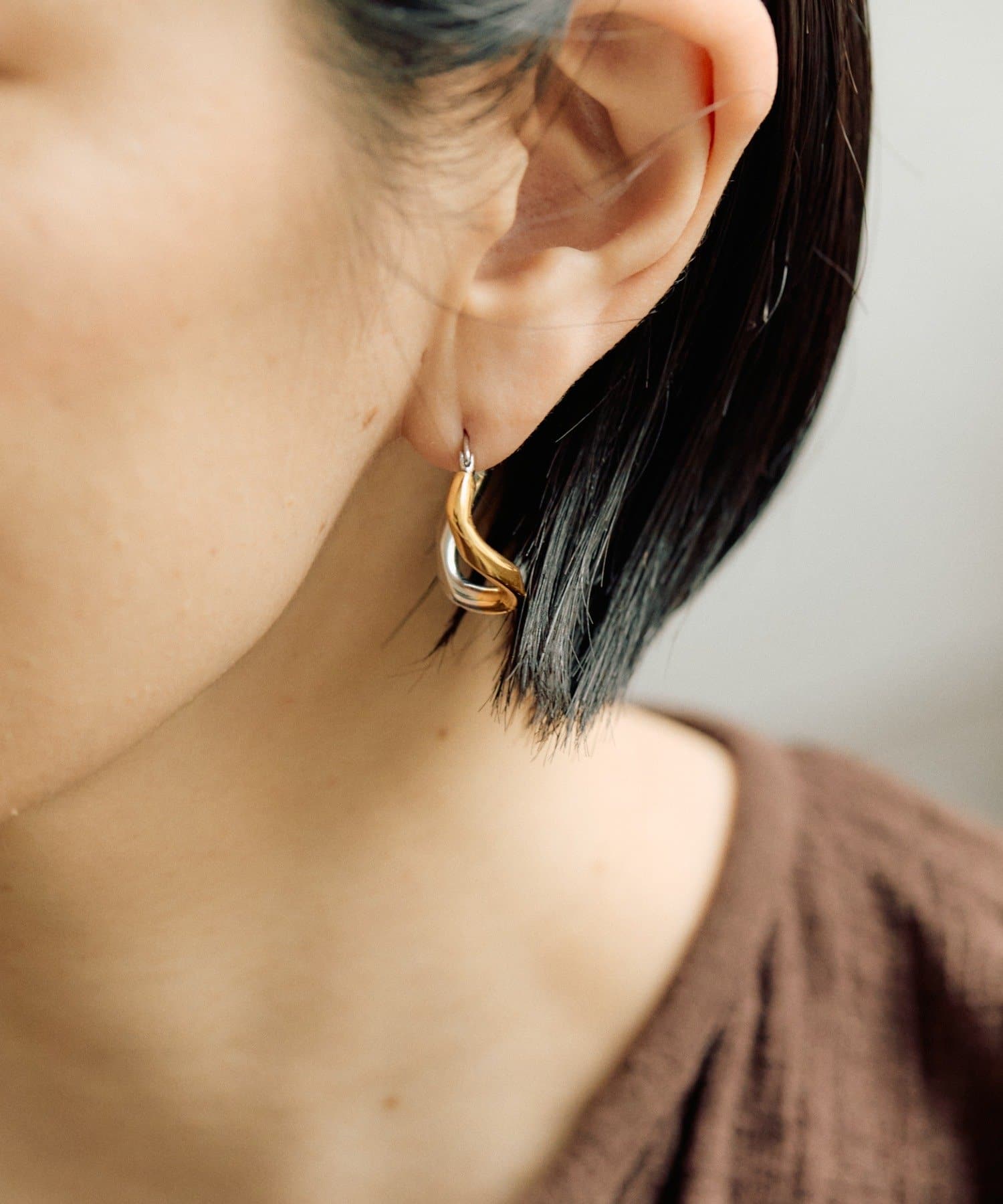 ear PAPILLONNER(イア パピヨネ) 《金属アレルギー対応/ステンレス》バイカラーツイストピアス