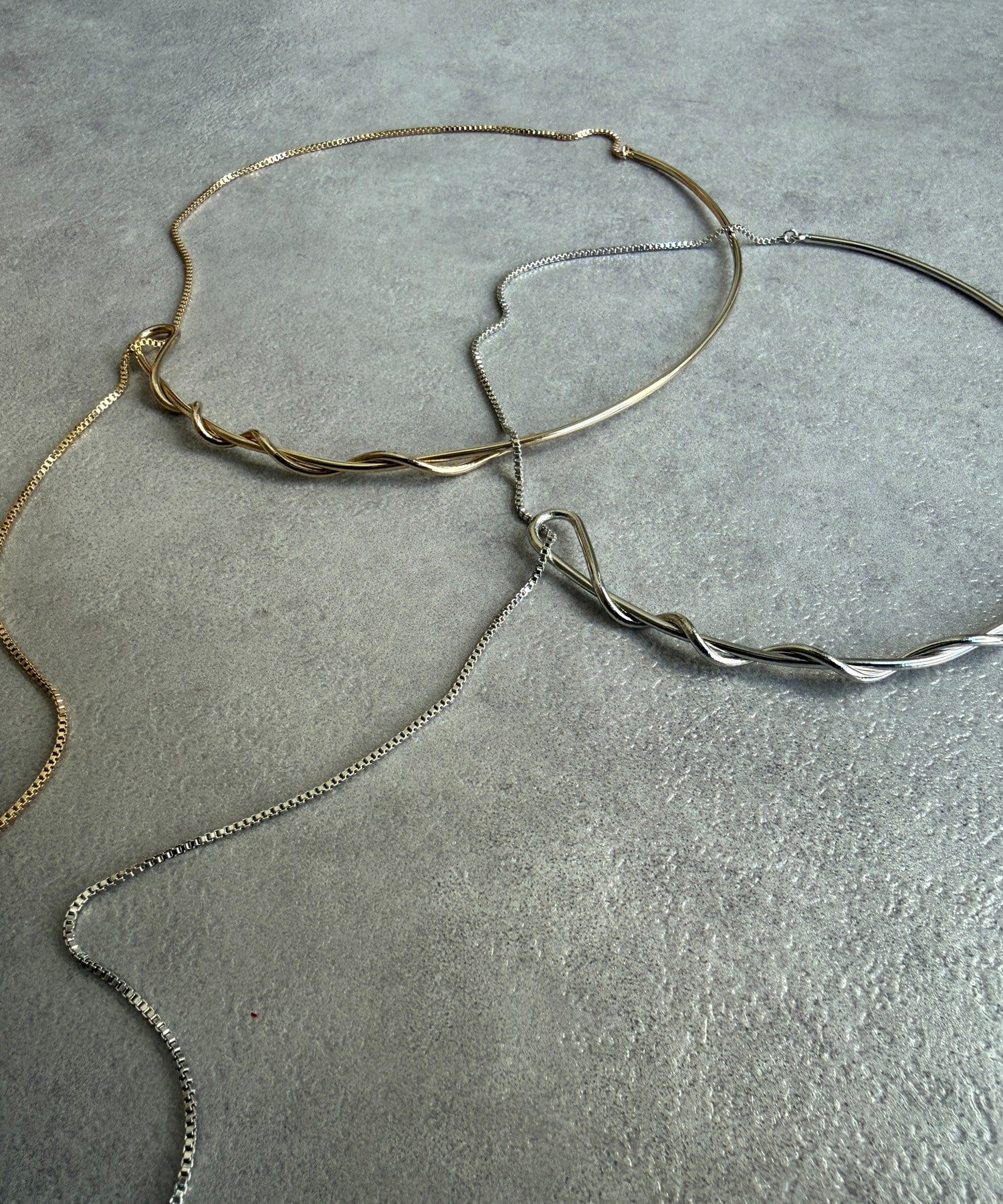 DOUDOU(ドゥドゥ) ウエーブバーチョーカーネックレス