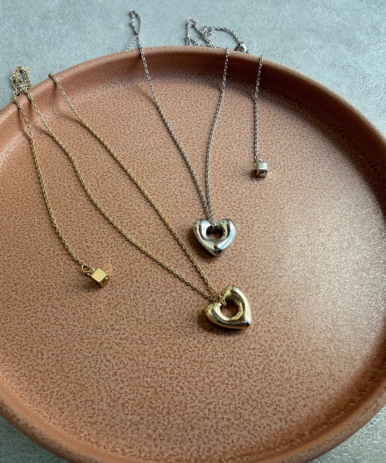 DOUDOU(ドゥドゥ) ハートトップロングネックレス