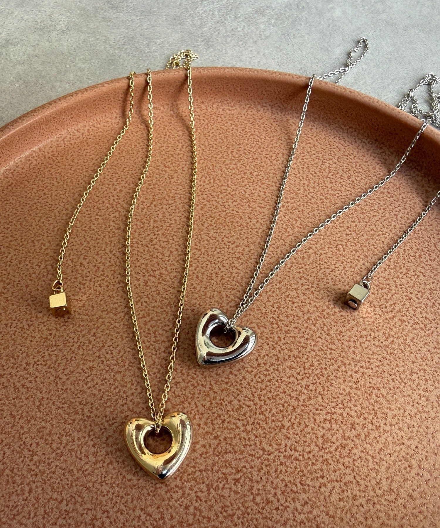 DOUDOU(ドゥドゥ) ハートトップロングネックレス