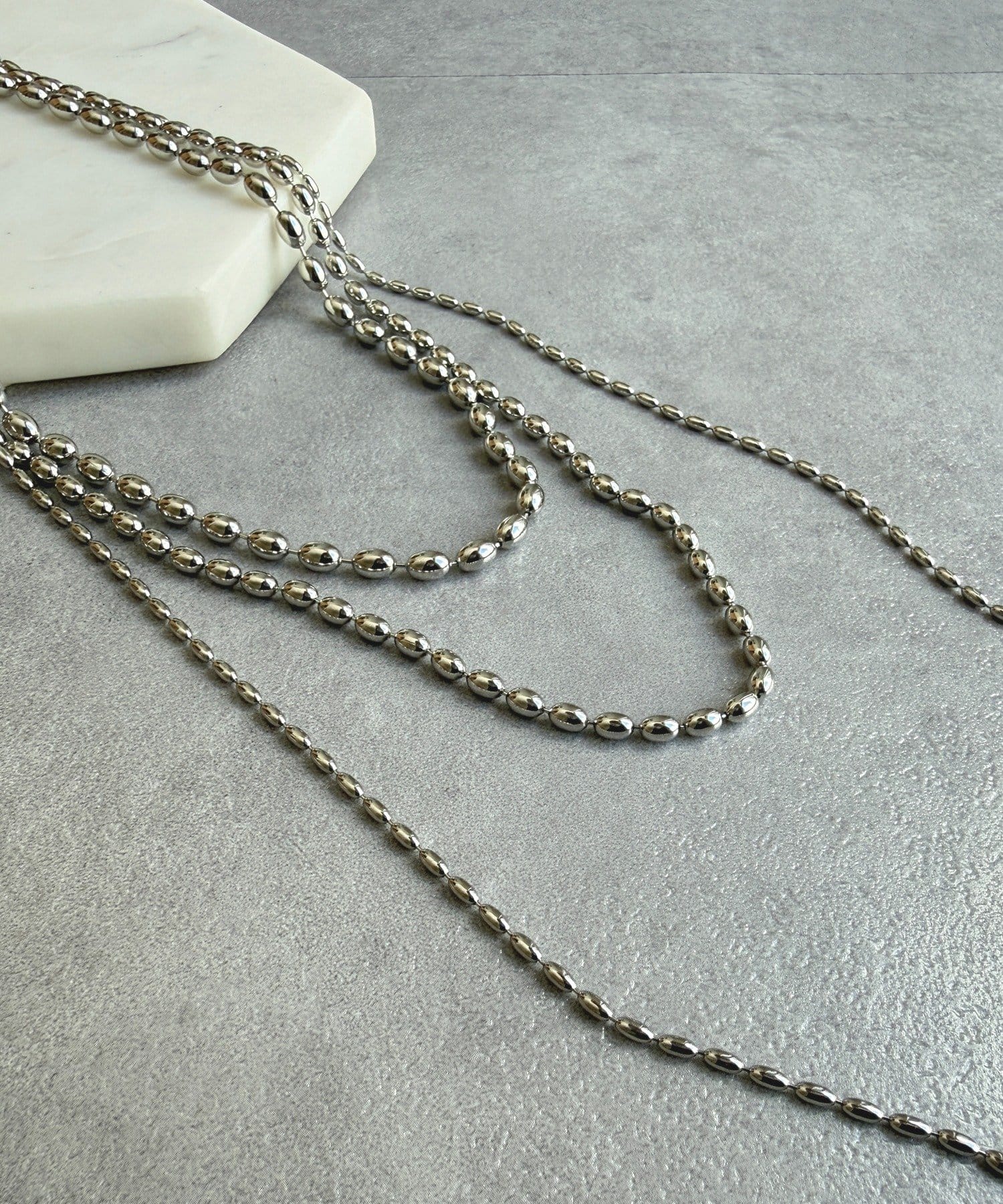 DOUDOU(ドゥドゥ) 3連変形ボールチェーンネックレス