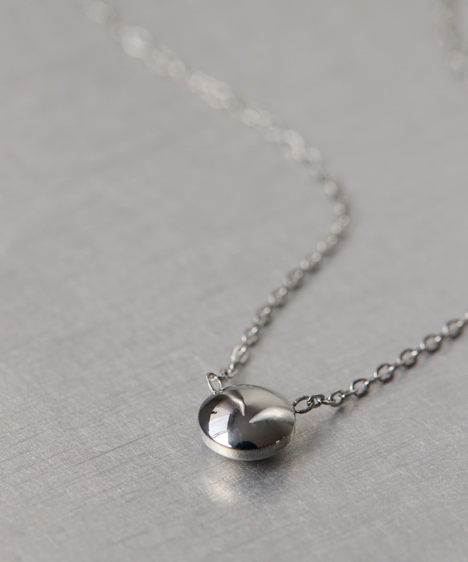 ear PAPILLONNER(イア パピヨネ) 《金属アレルギー対応/ステンレス》平丸トップネックレス