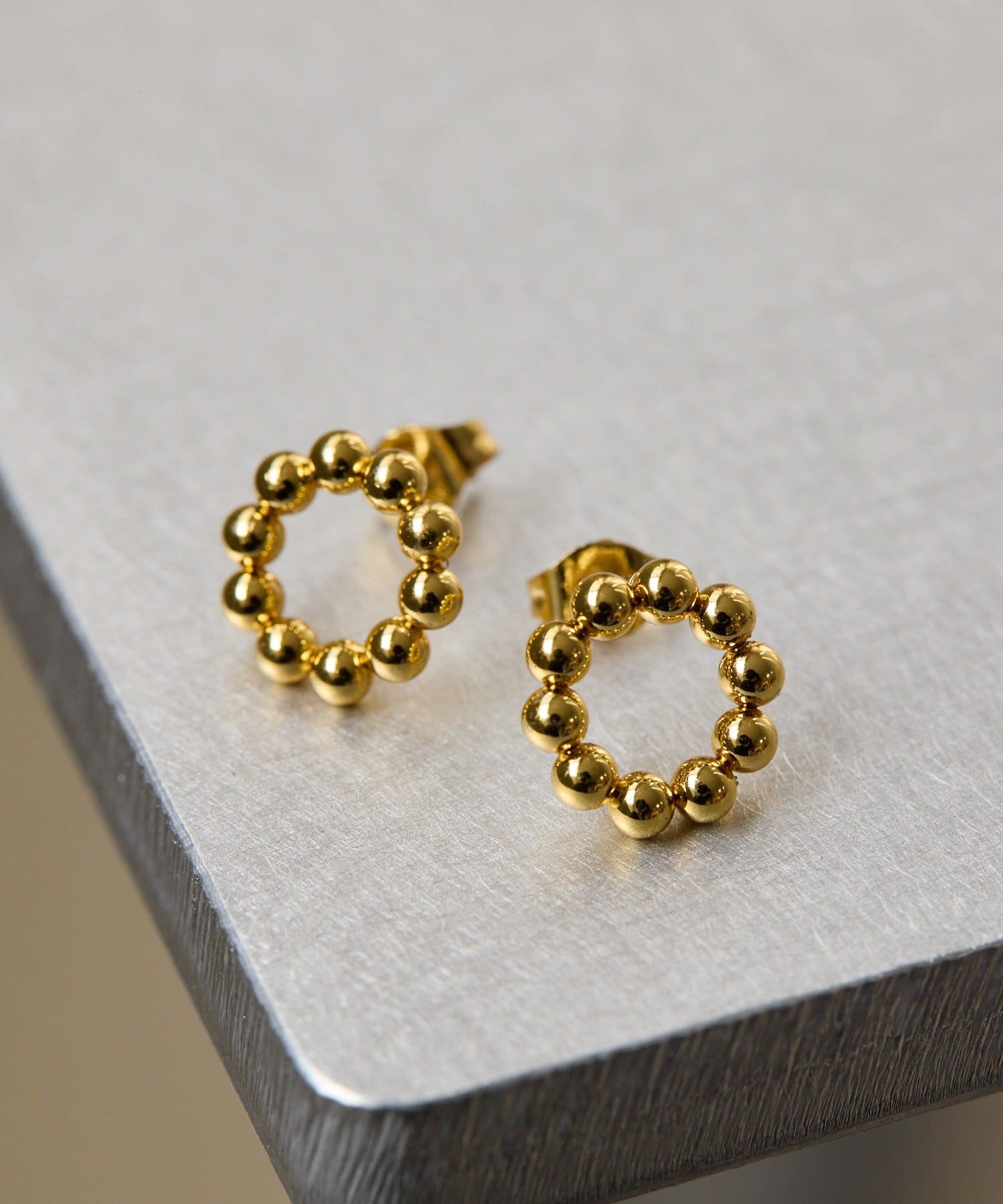 ear PAPILLONNER(イア パピヨネ) 《金属アレルギー対応/ステンレス》ボールサークルピアス