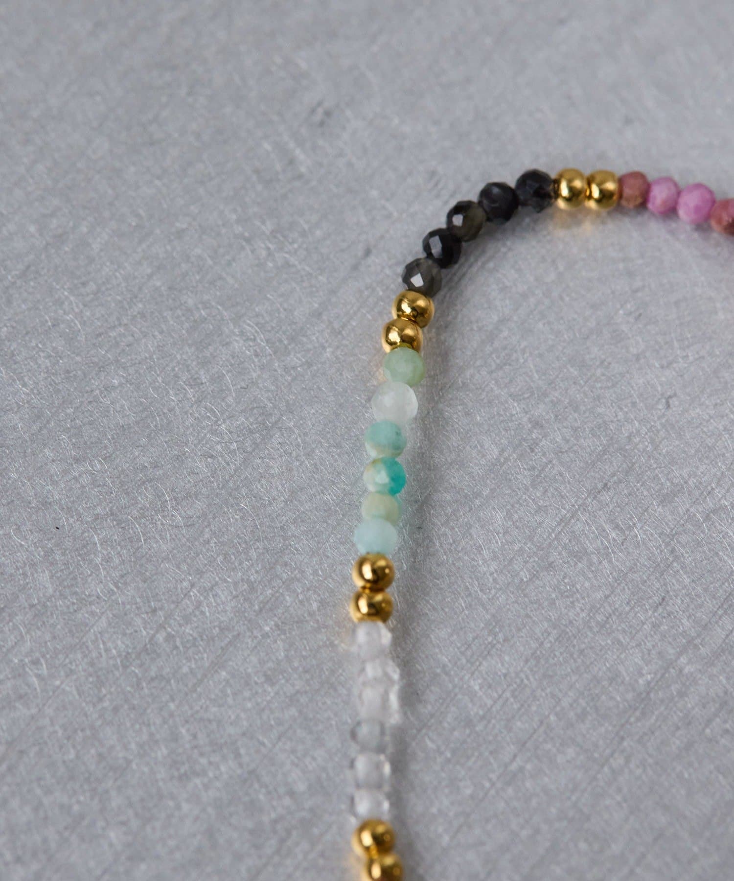 ear PAPILLONNER(イア パピヨネ) 《スターリングシルバー使用》グラデストーンブレスレット