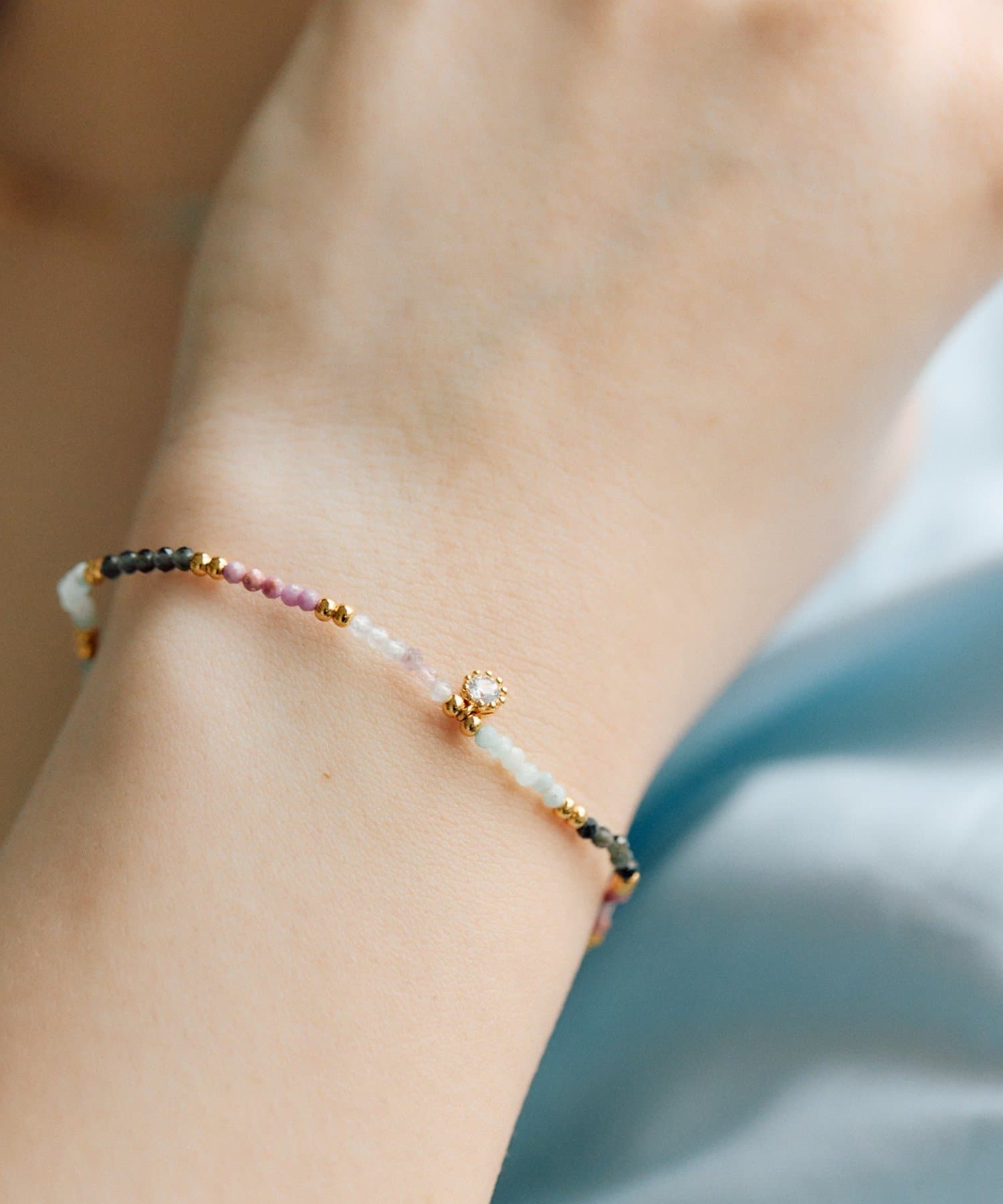 ear PAPILLONNER(イア パピヨネ) 《スターリングシルバー使用》グラデストーンブレスレット