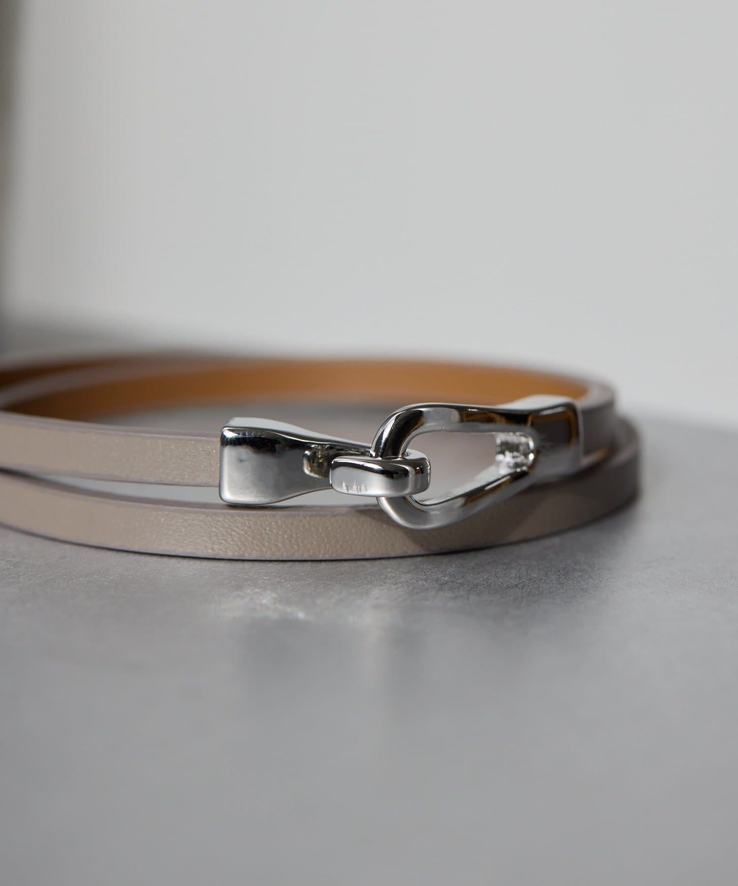 ear PAPILLONNER(イア パピヨネ) 2連シンプルフックブレスレット